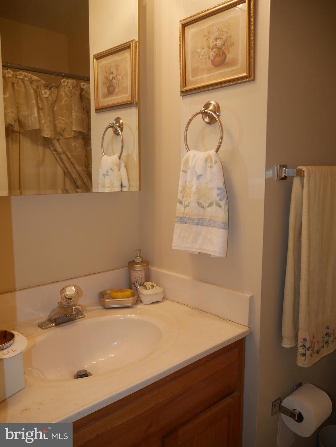 COURTS AT STAFFORD - Residential Lease