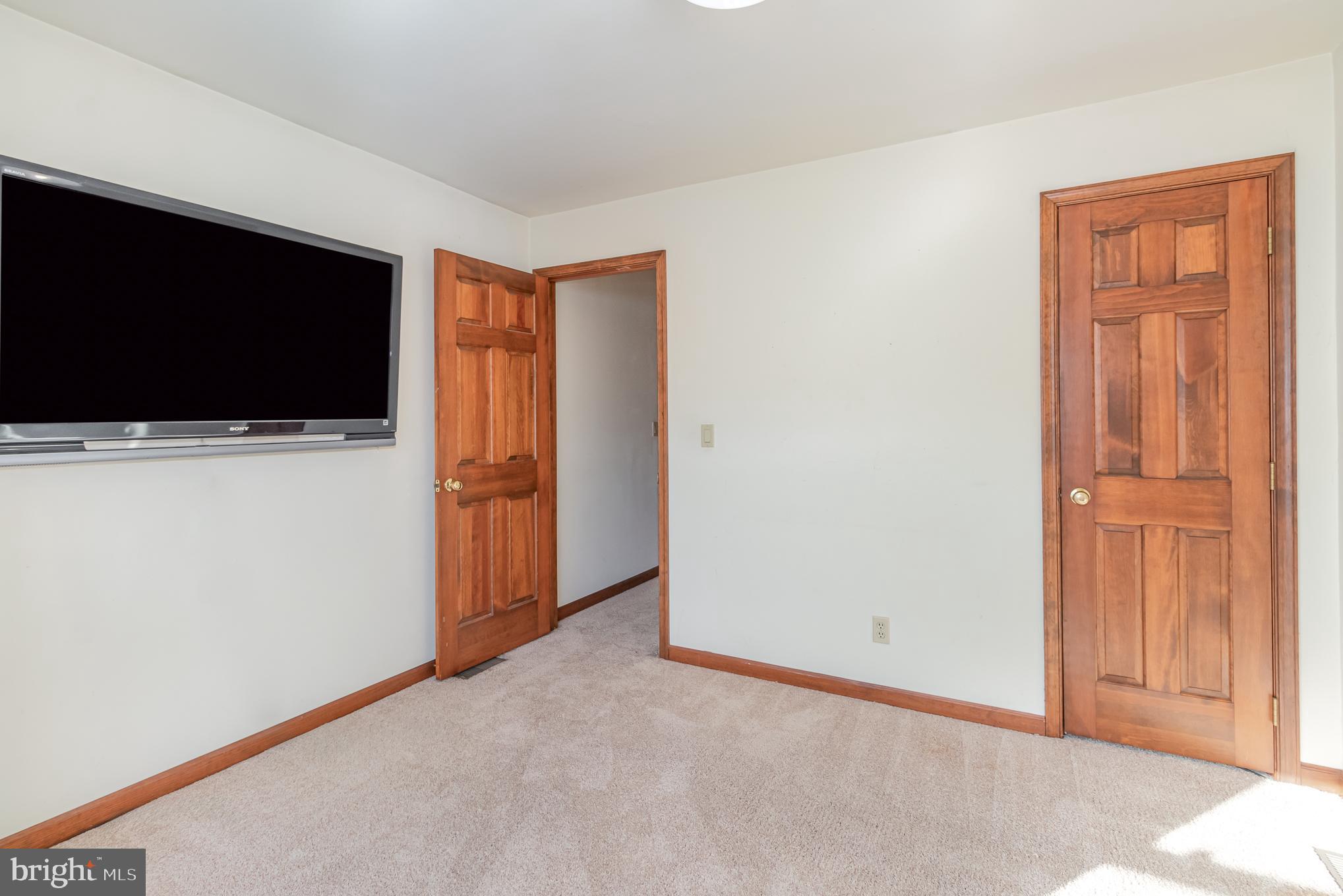 LAUREL HILLS NORTH - Residential