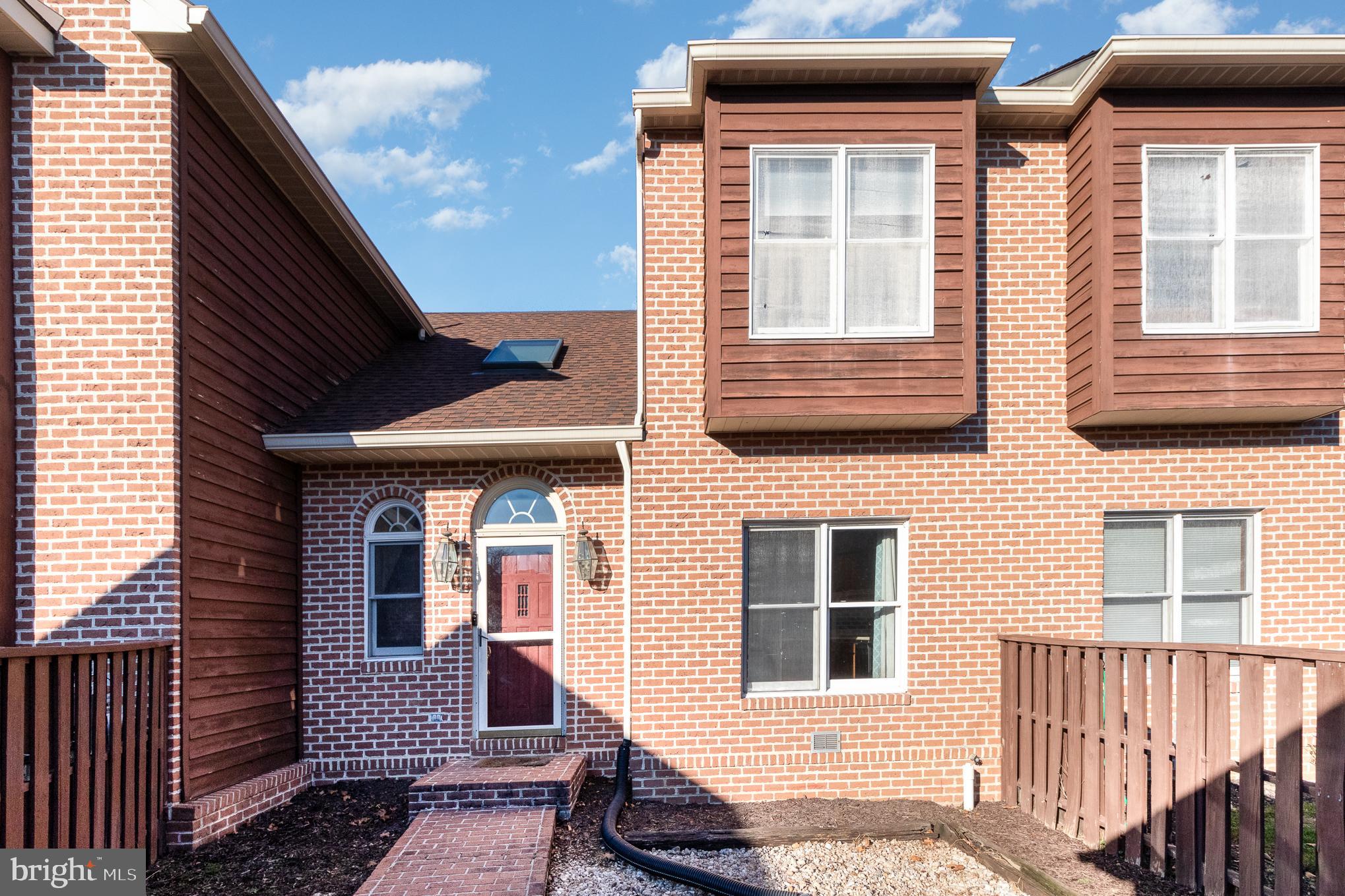 LAUREL HILLS NORTH - Residential