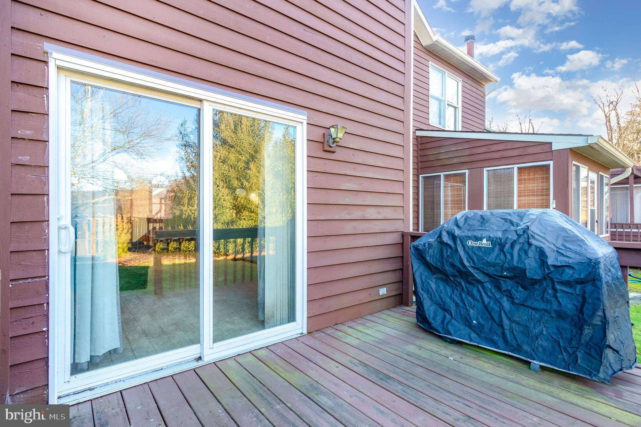 LAUREL HILLS NORTH - Residential