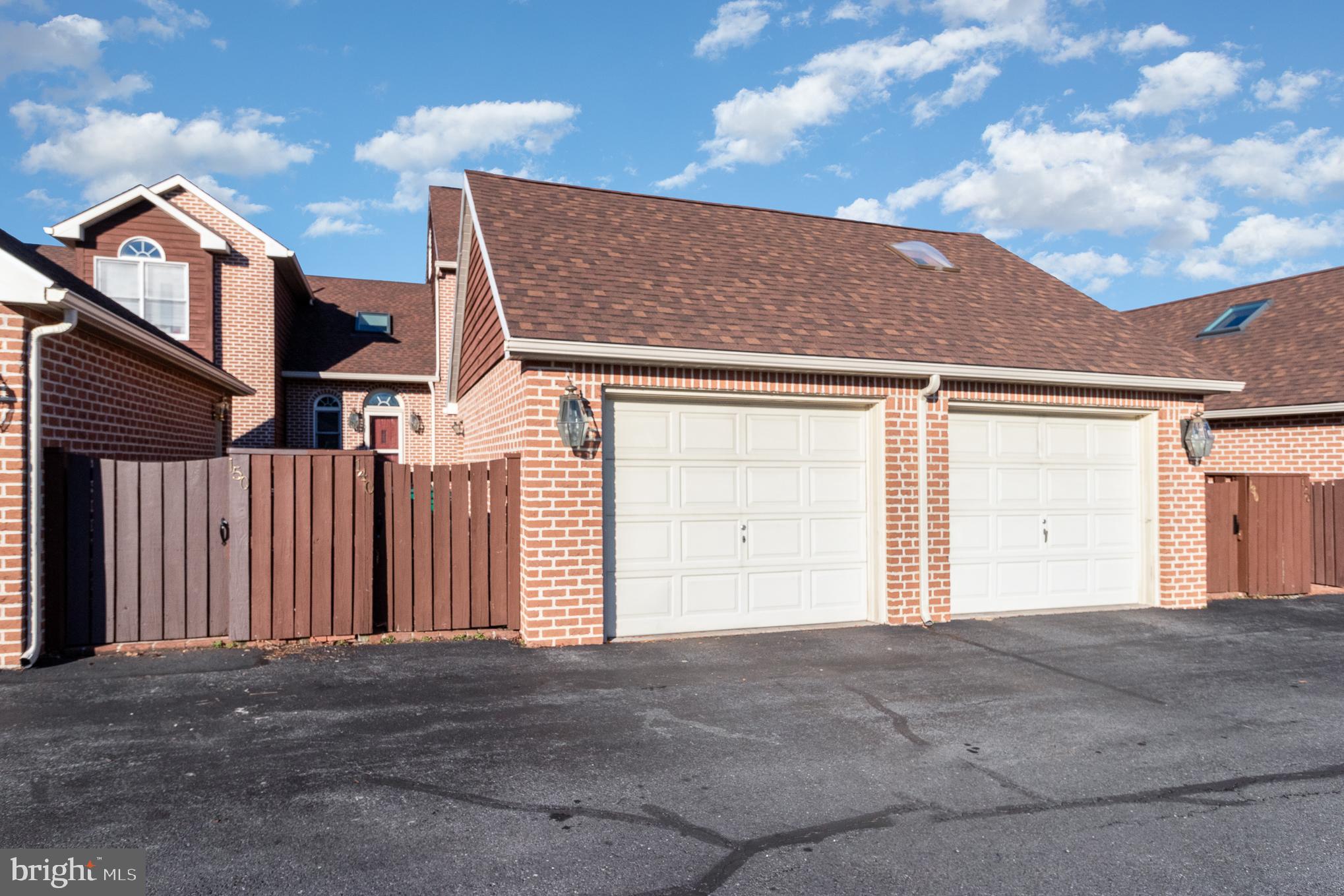 LAUREL HILLS NORTH - Residential