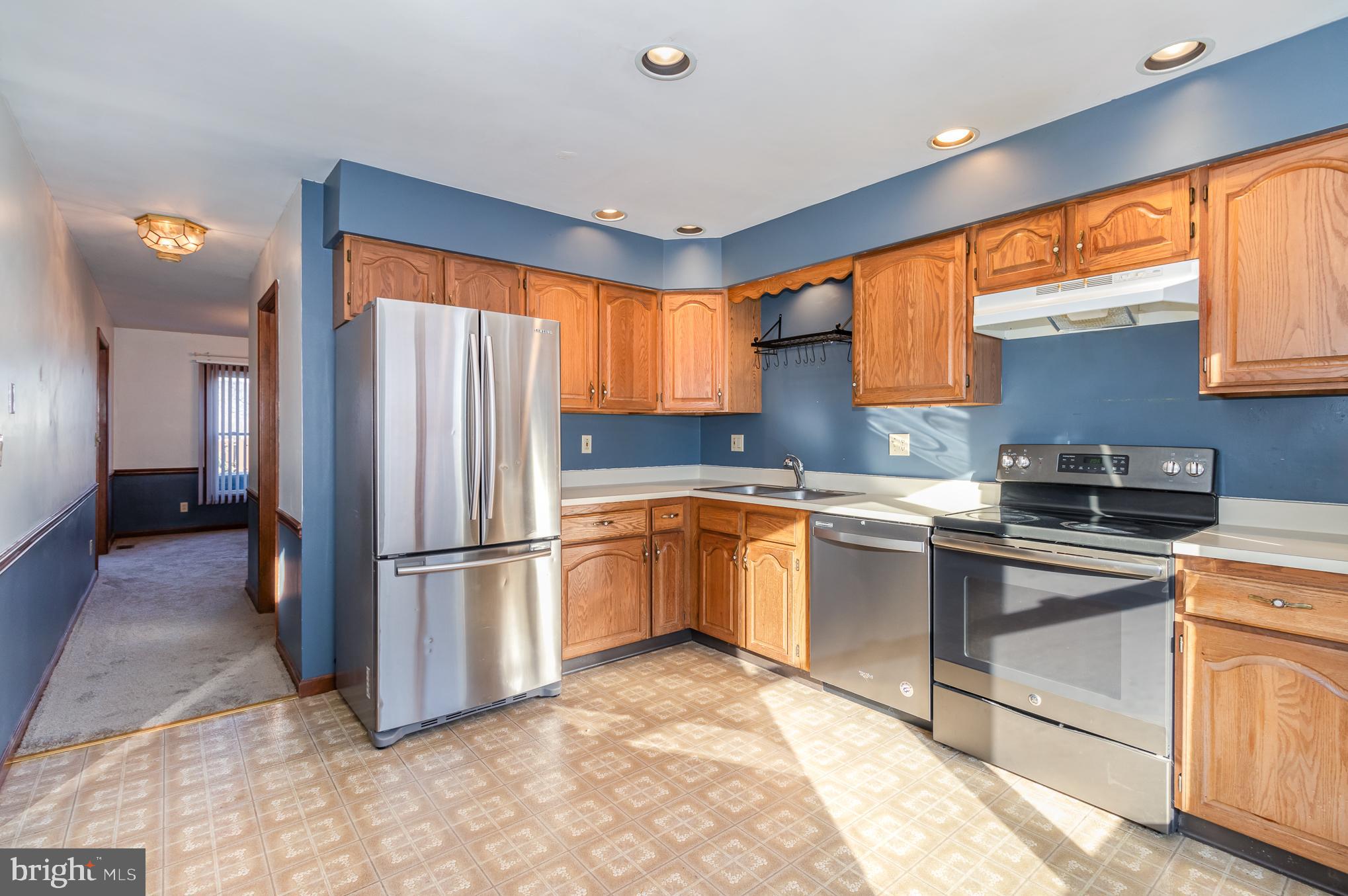 LAUREL HILLS NORTH - Residential