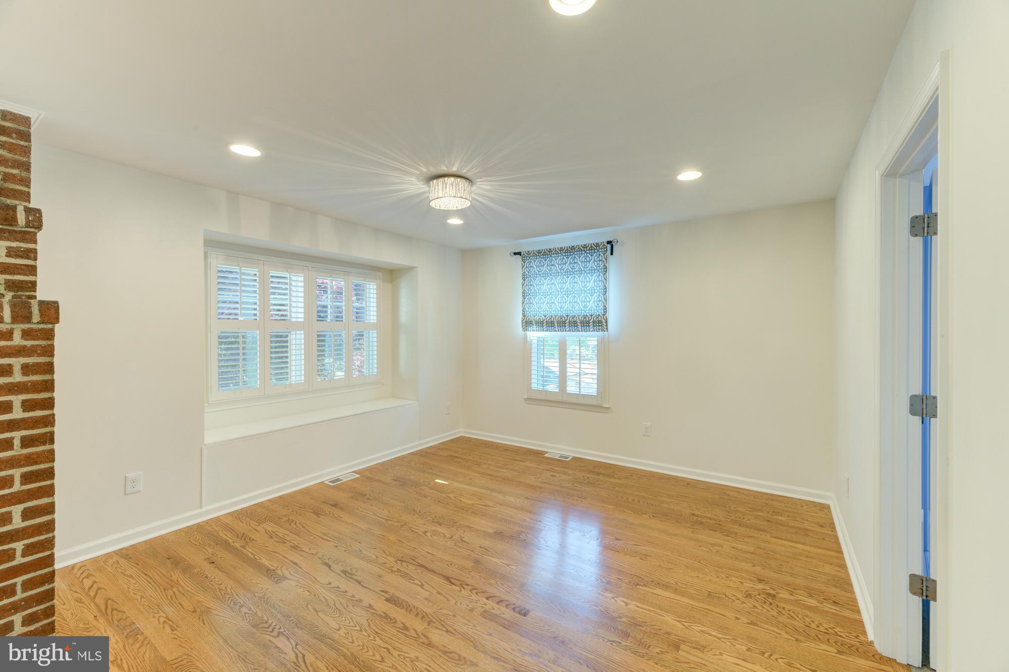 AURORA HILLS - Residential