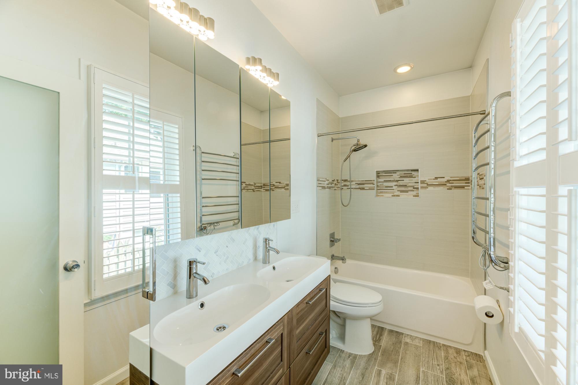 AURORA HILLS - Residential