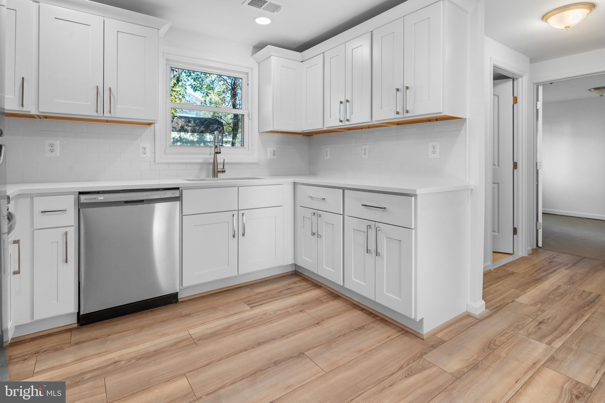 MAPLE RIDGE - Residential