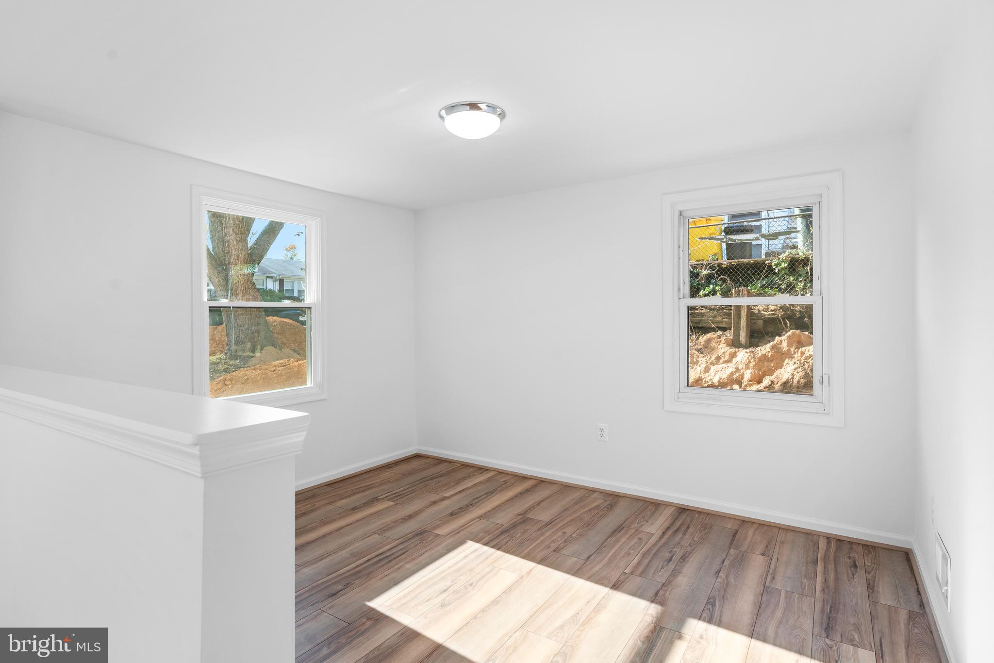 MAPLE RIDGE - Residential