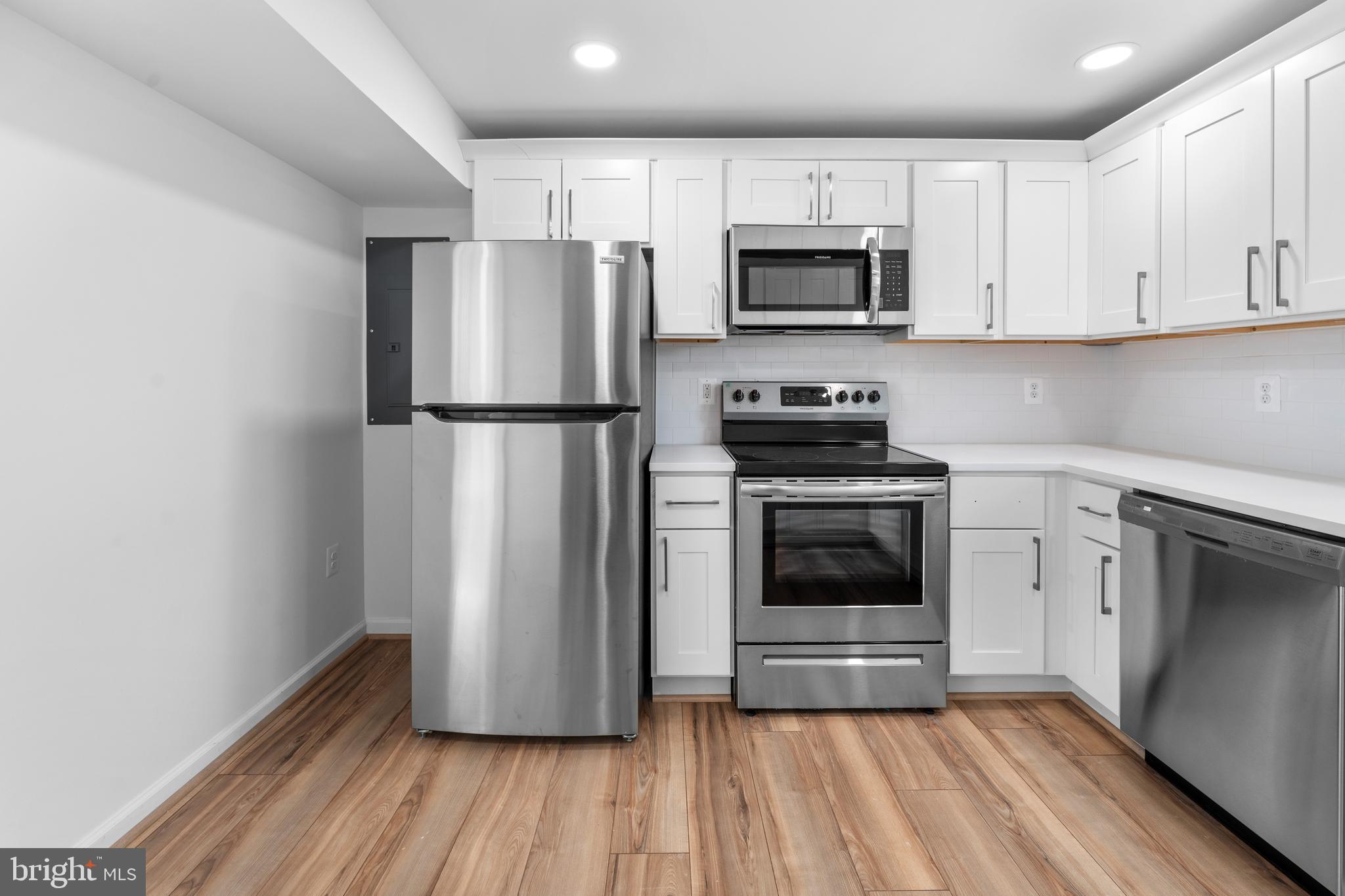 MAPLE RIDGE - Residential