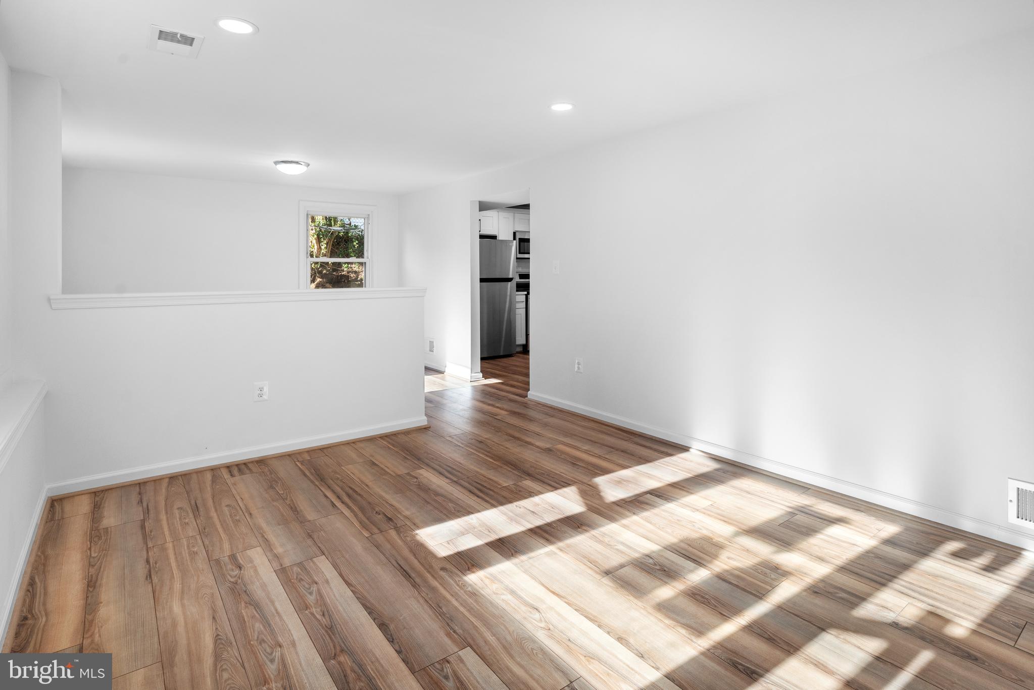 MAPLE RIDGE - Residential