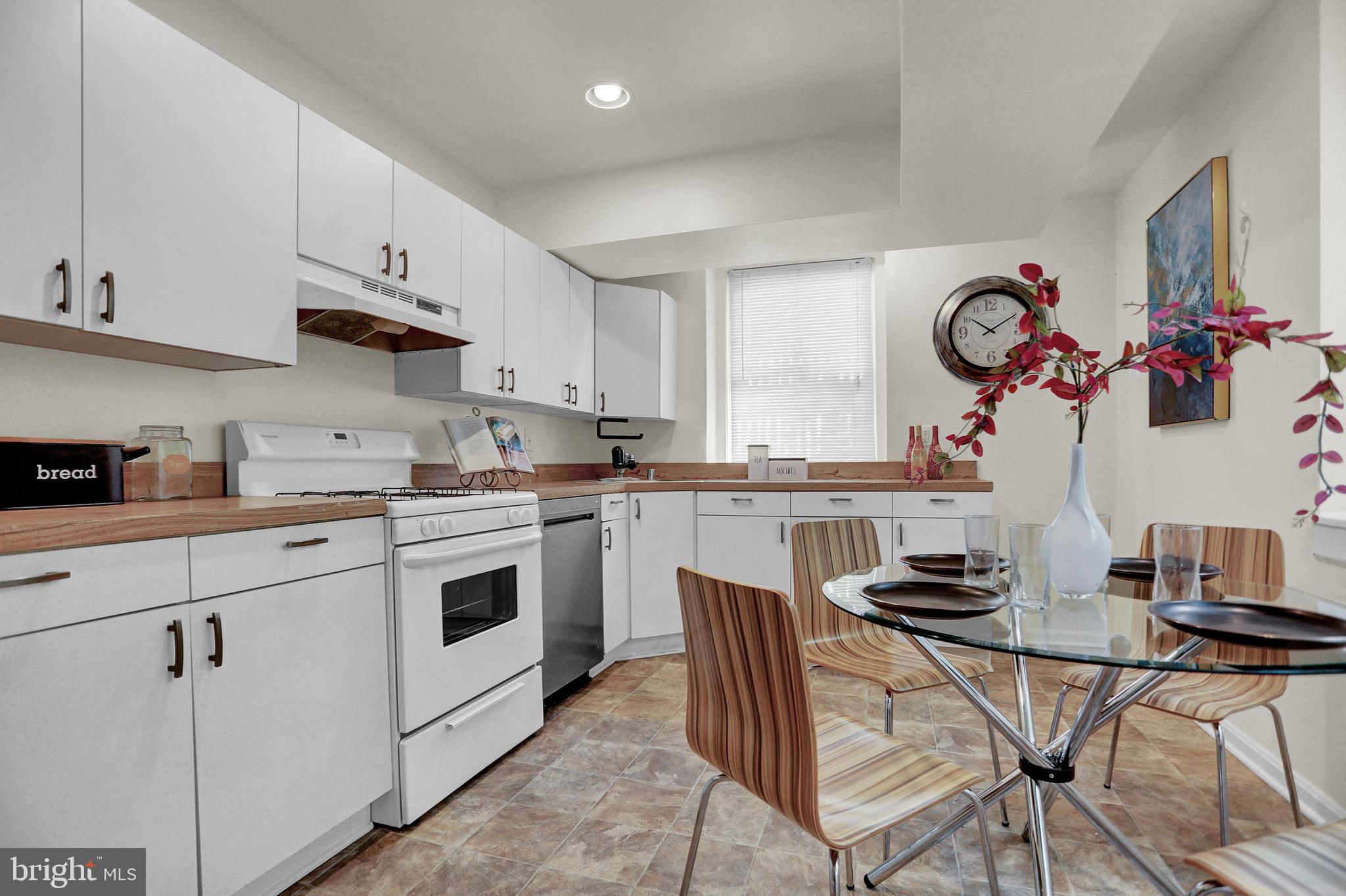 HOPKINS - Residential Lease