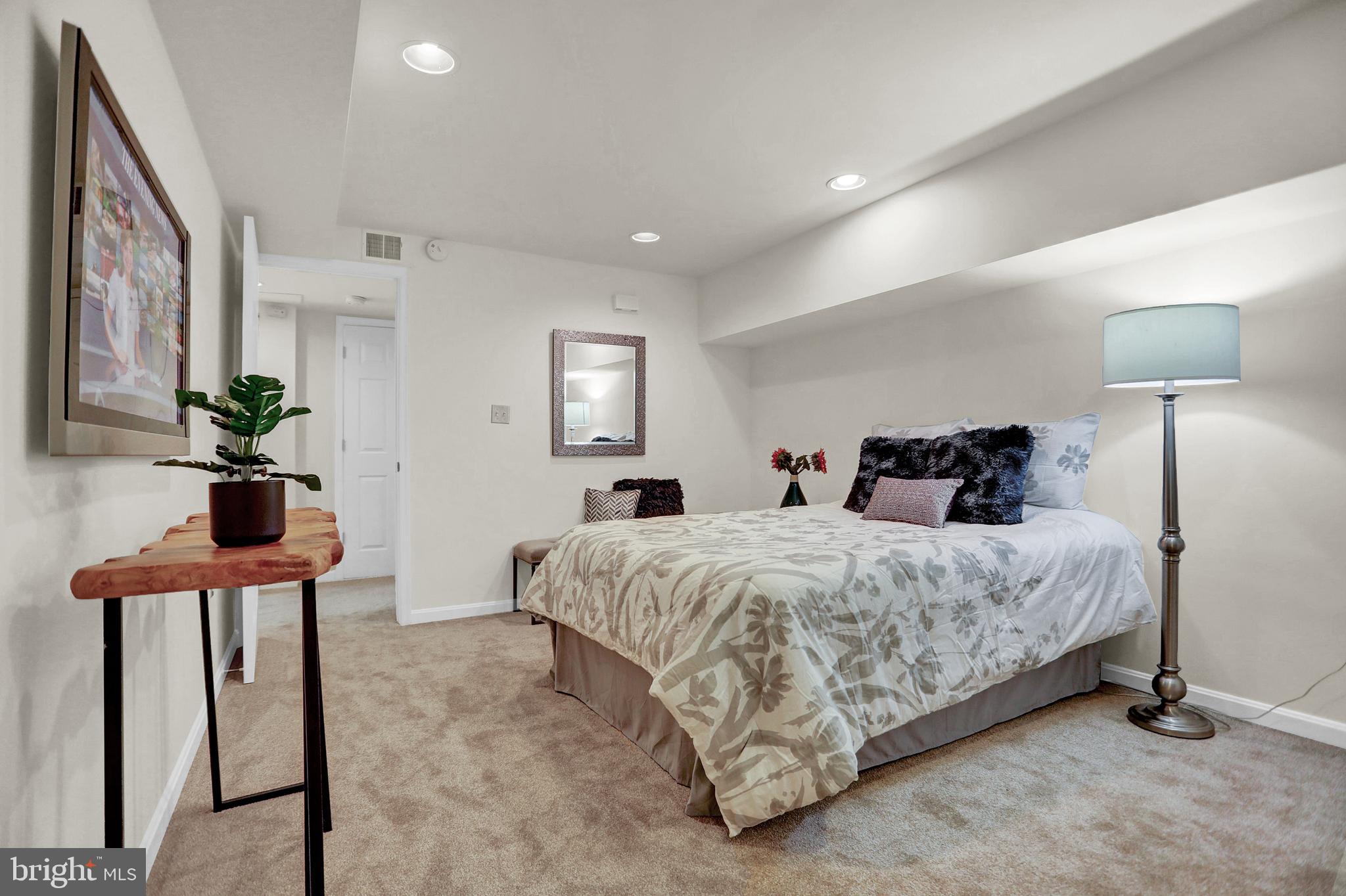 HOPKINS - Residential Lease