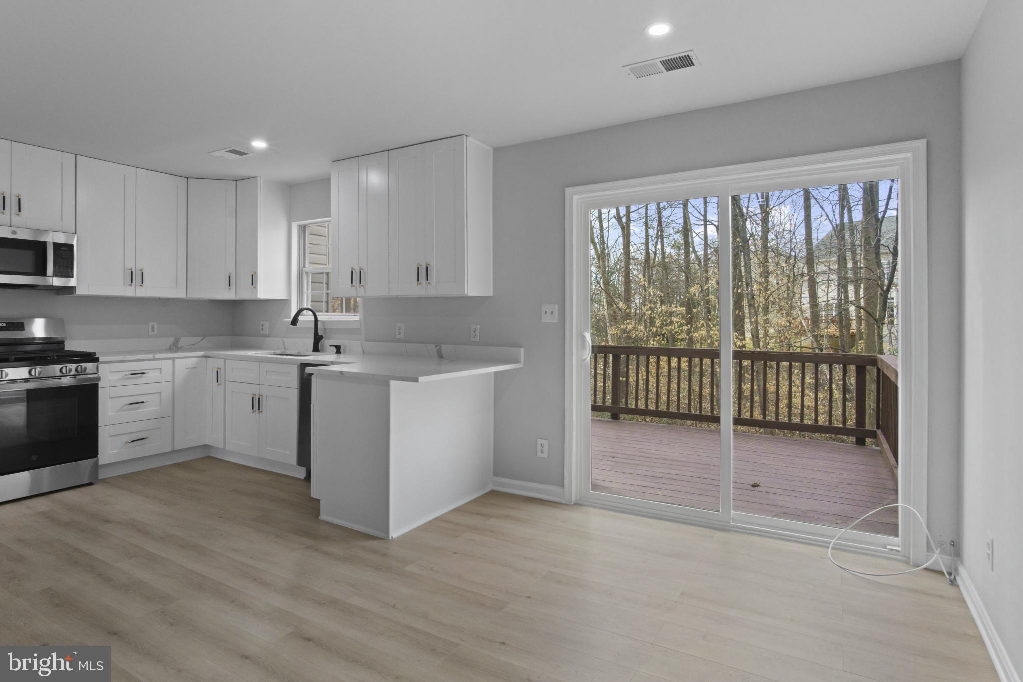 GREEN RIDGE COZZOS - Residential