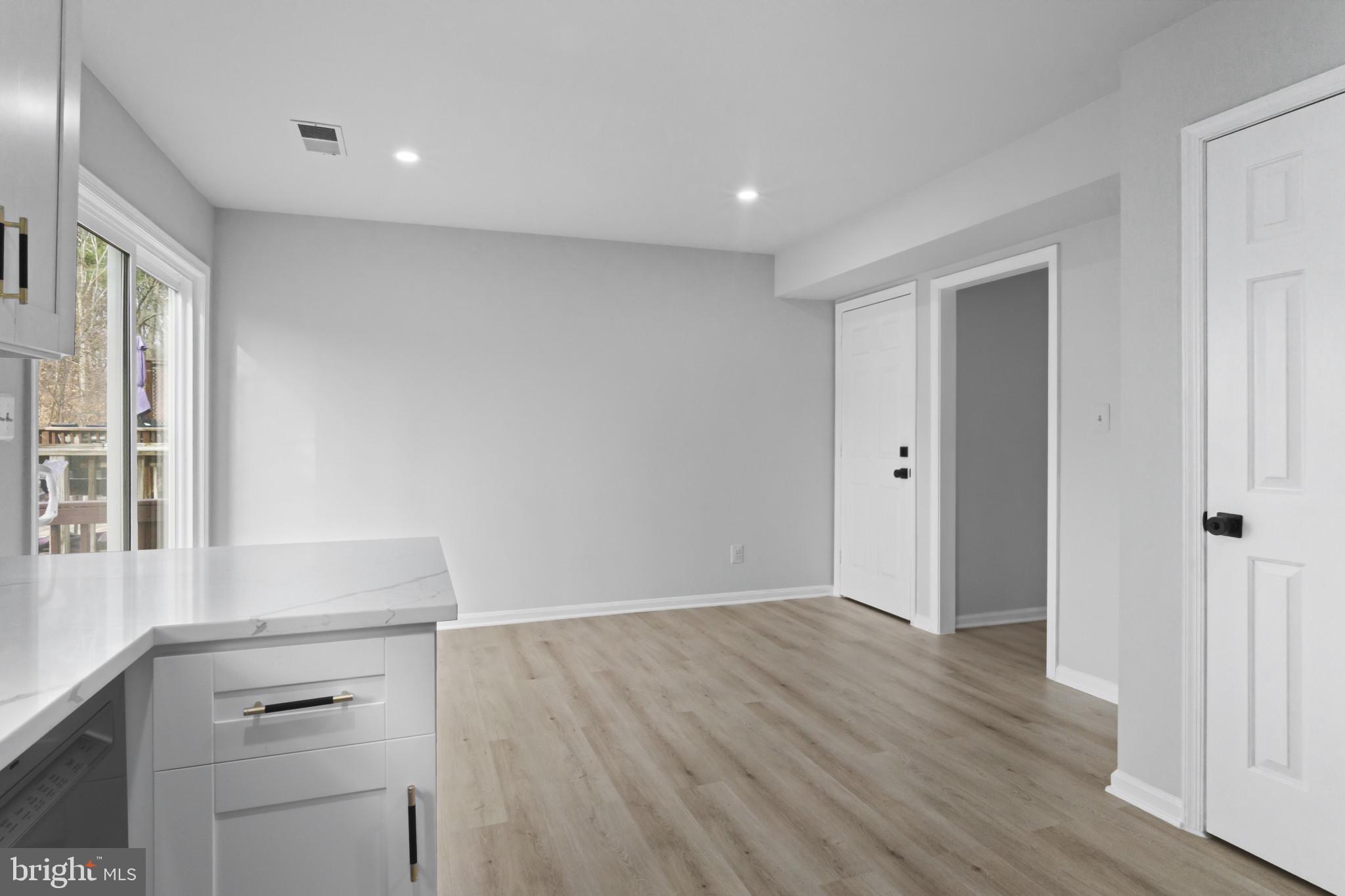 GREEN RIDGE COZZOS - Residential