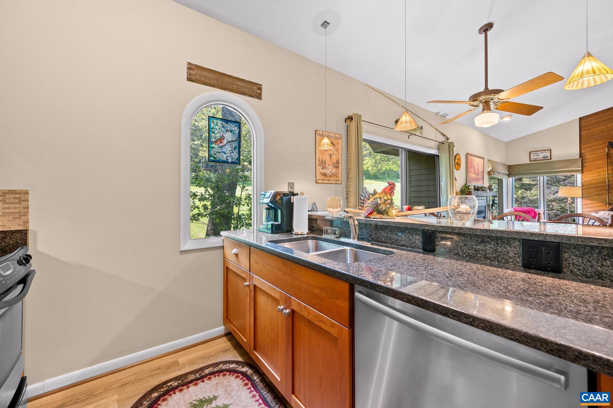 2230 TANNERS RIDGE RD