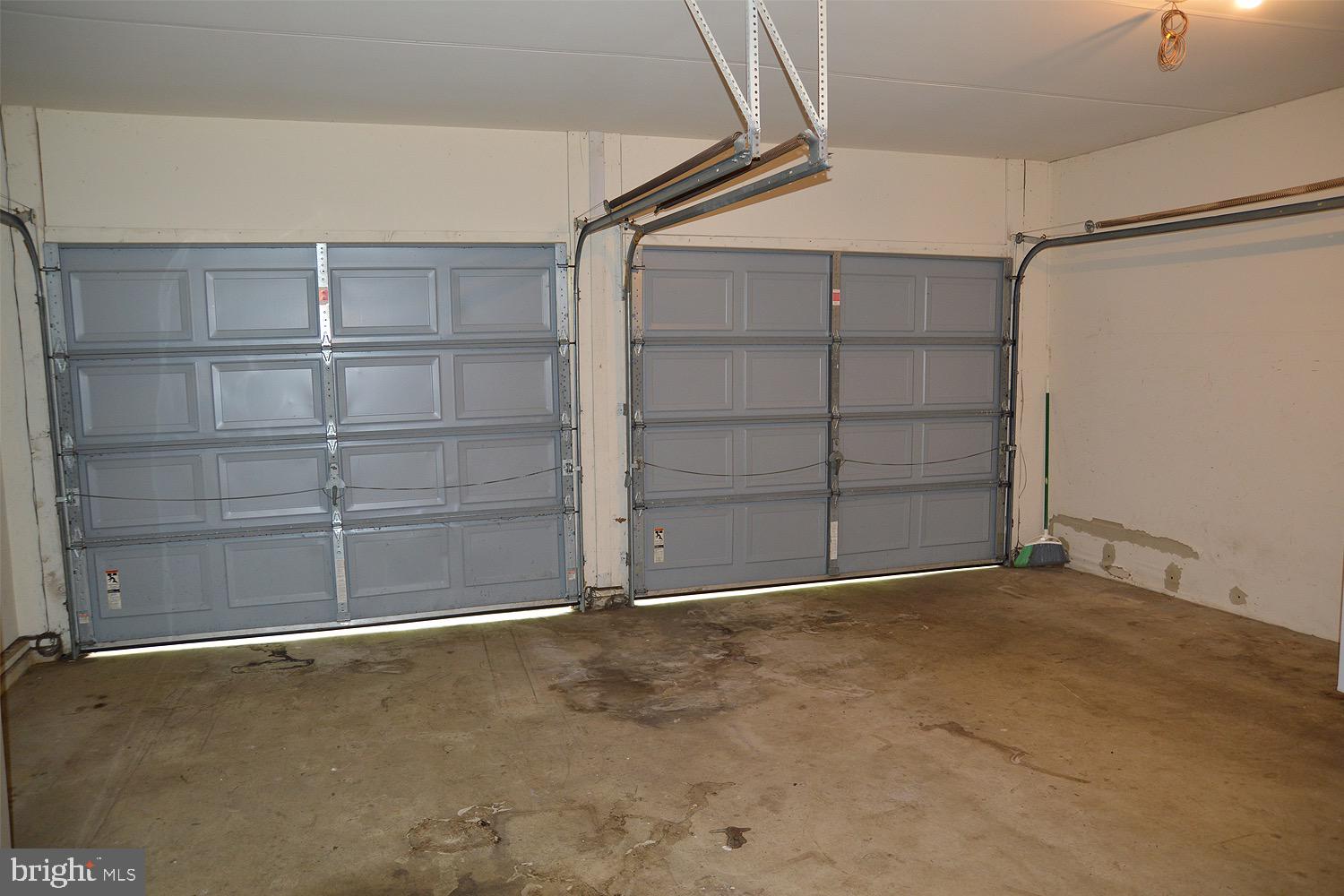 SHERWOOD FOREST - Residential