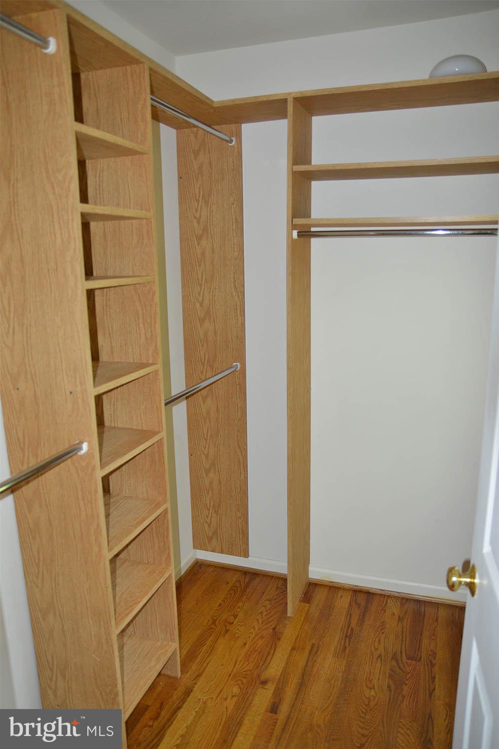 SHERWOOD FOREST - Residential