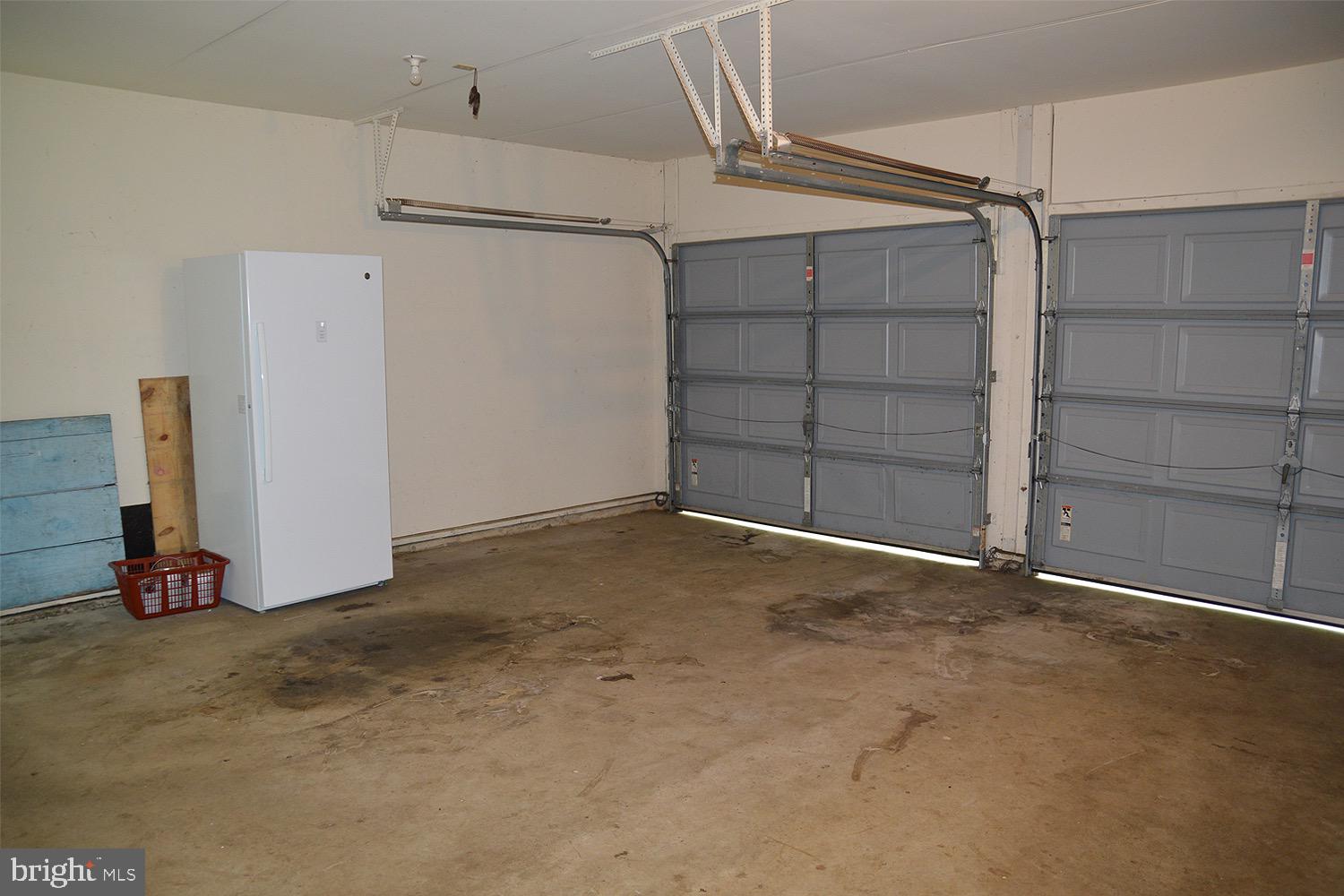 SHERWOOD FOREST - Residential