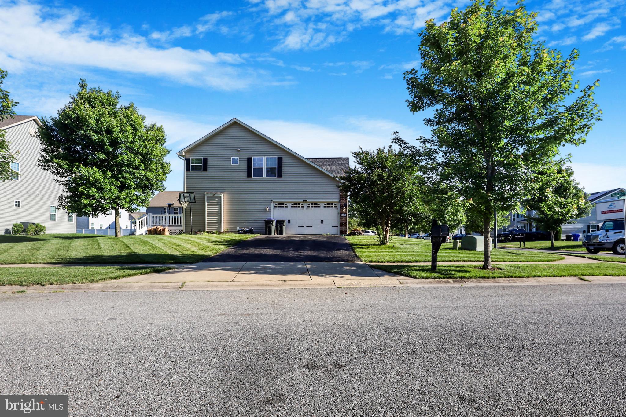 BRENTWOOD - Residential