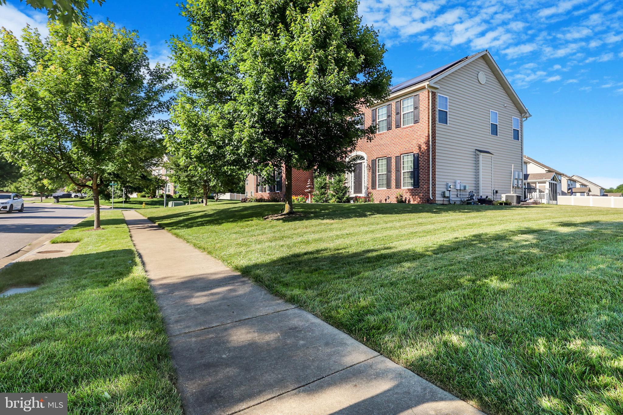 BRENTWOOD - Residential