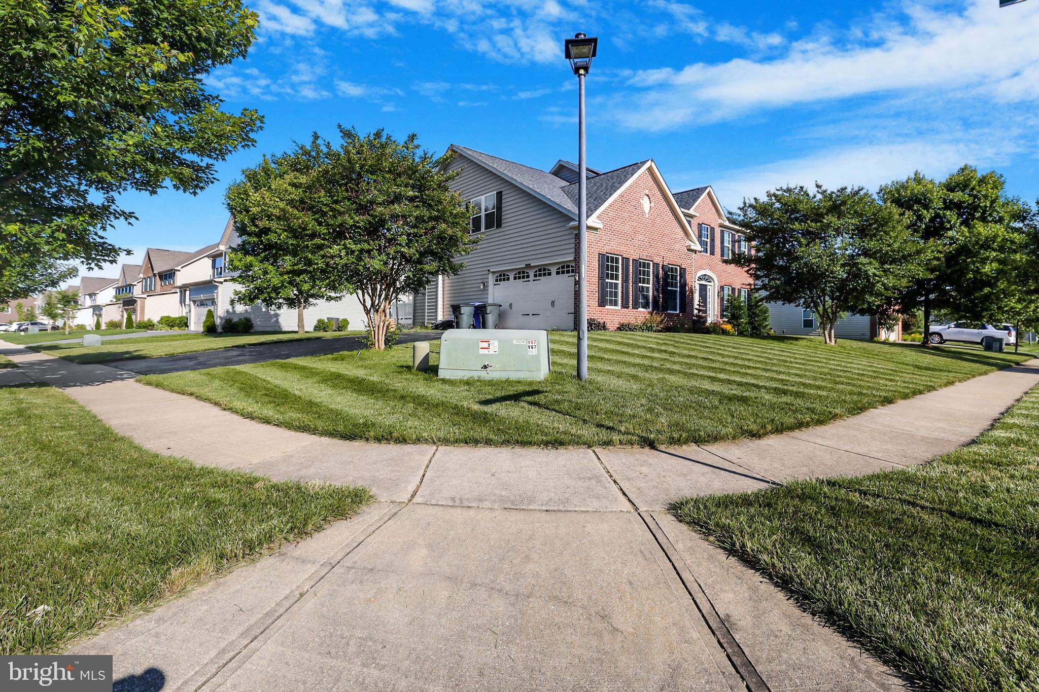 BRENTWOOD - Residential