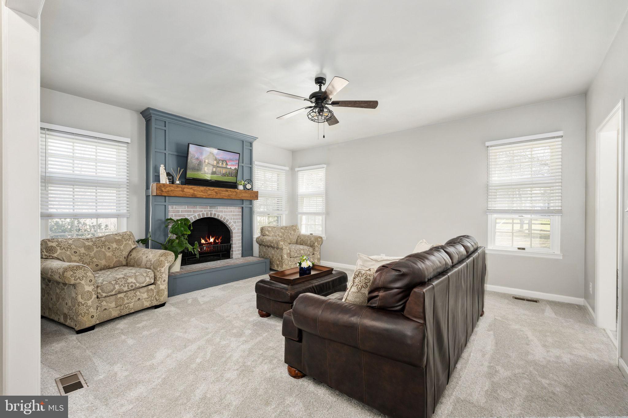 FOX CHASE - Residential