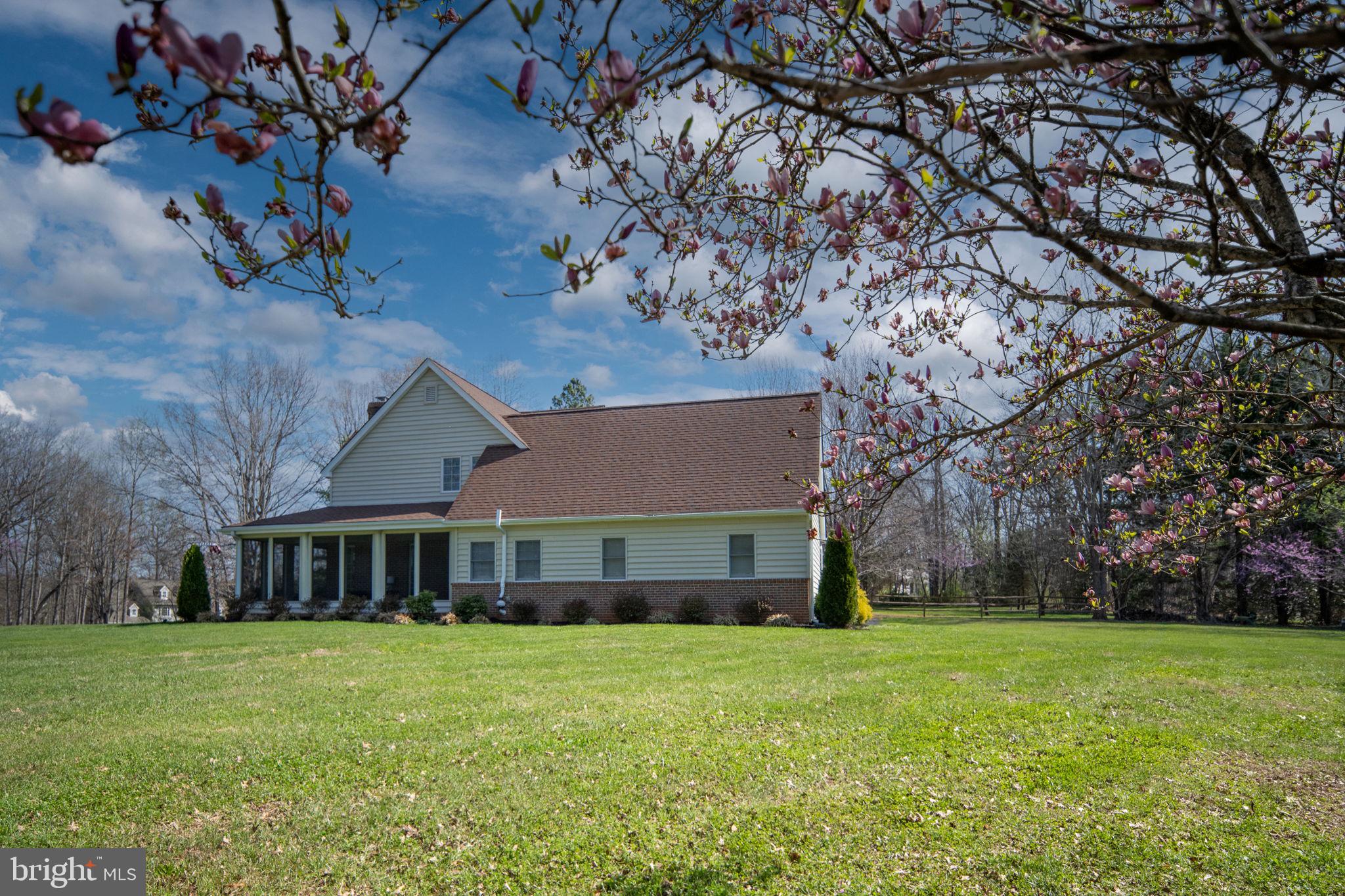 FOX CHASE - Residential