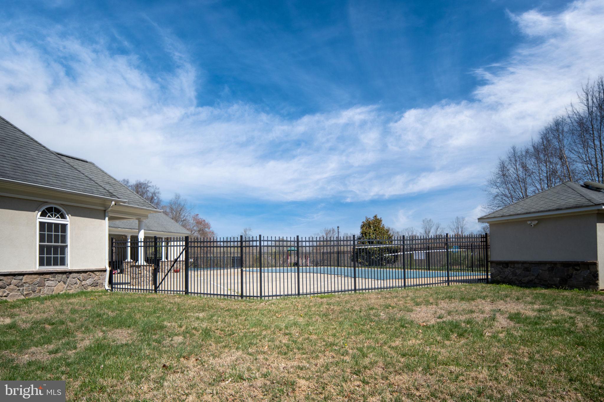 FOX CHASE - Residential