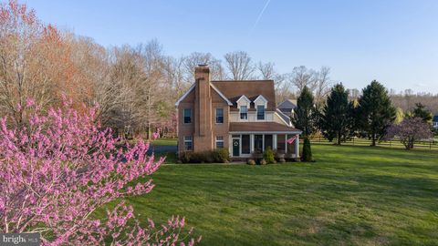 Photo of 10752 Bridlerein Ct, SPOTSYLVANIA, VA 22553 (MLS # VASP2040532)