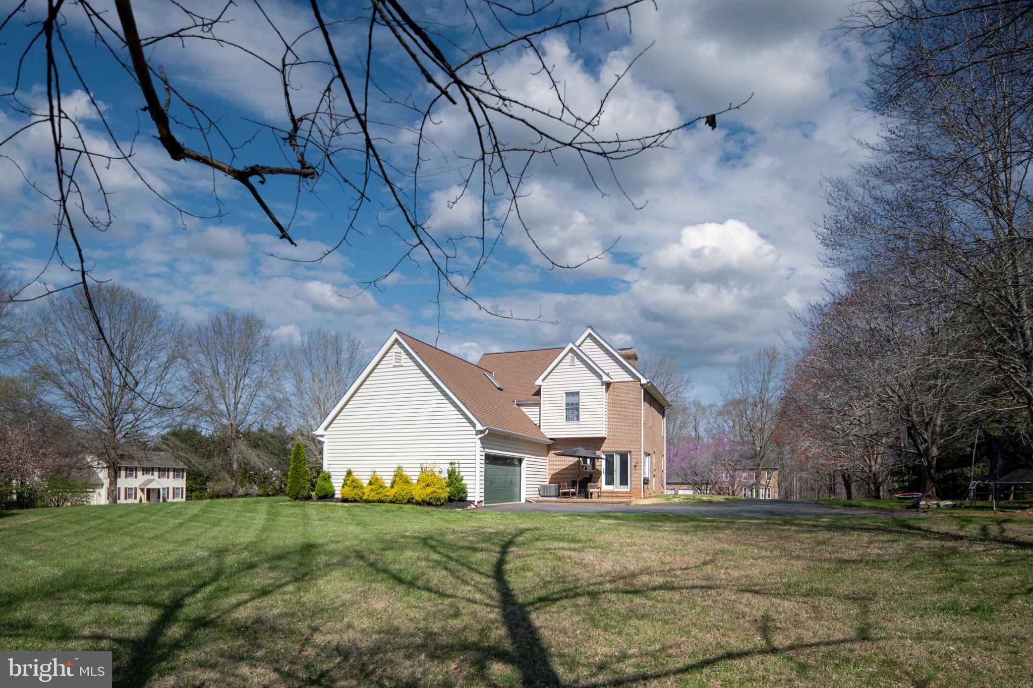 FOX CHASE - Residential