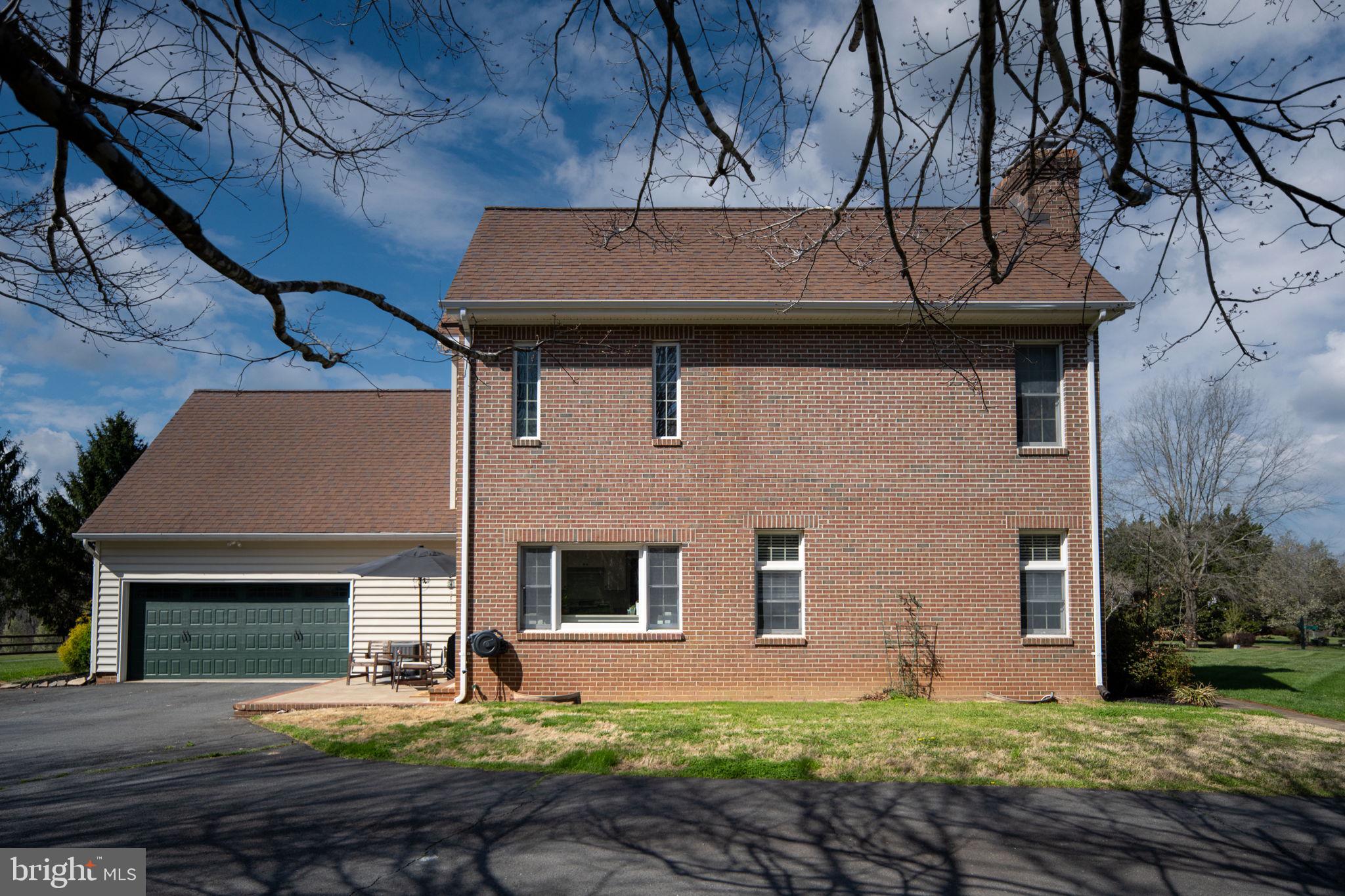 FOX CHASE - Residential