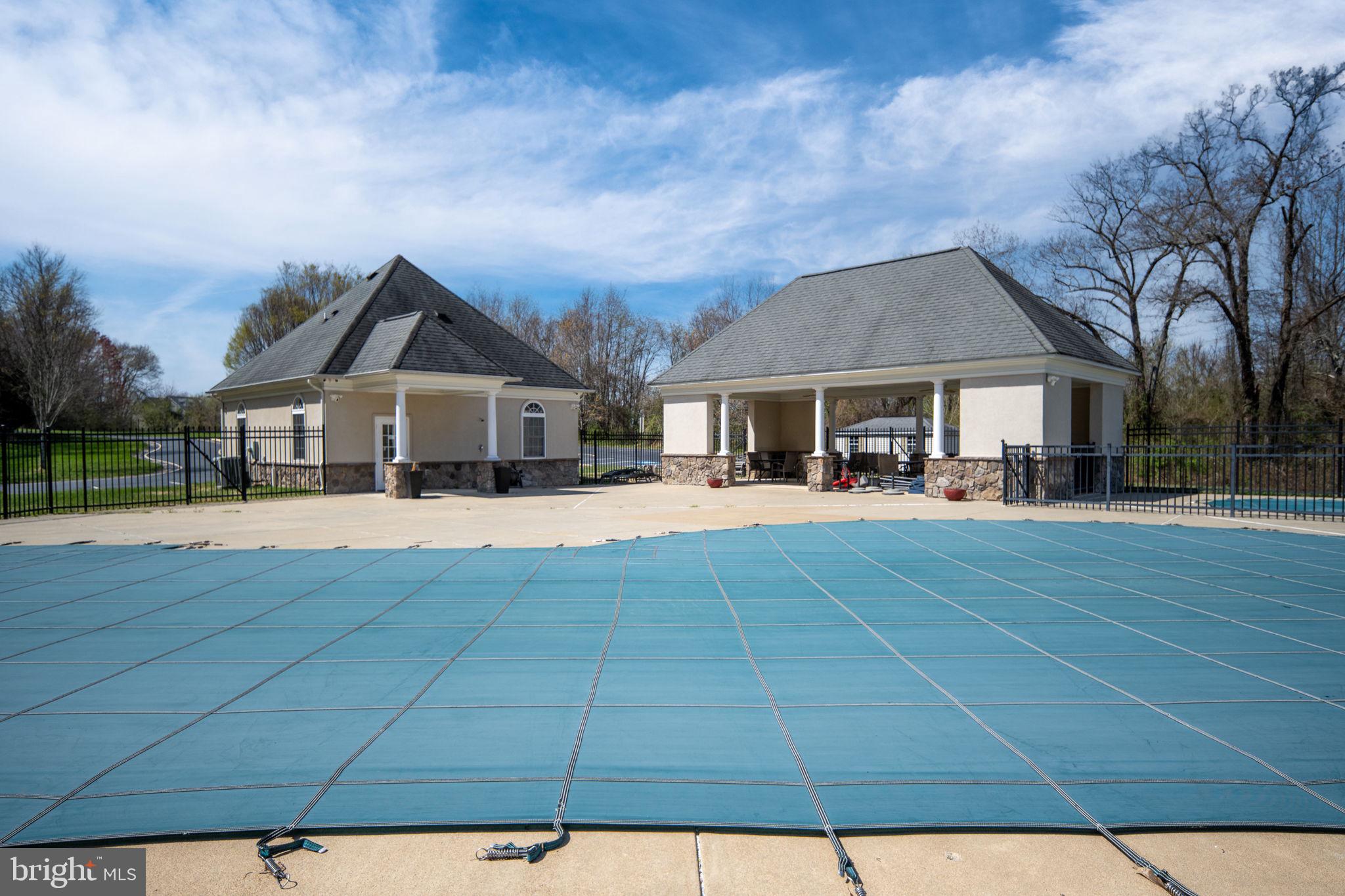 FOX CHASE - Residential