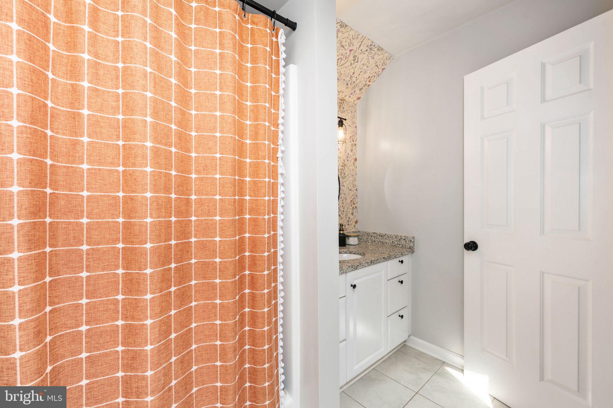 FOX CHASE - Residential