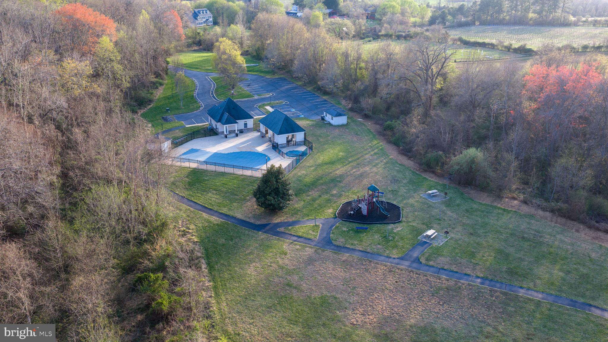 FOX CHASE - Residential