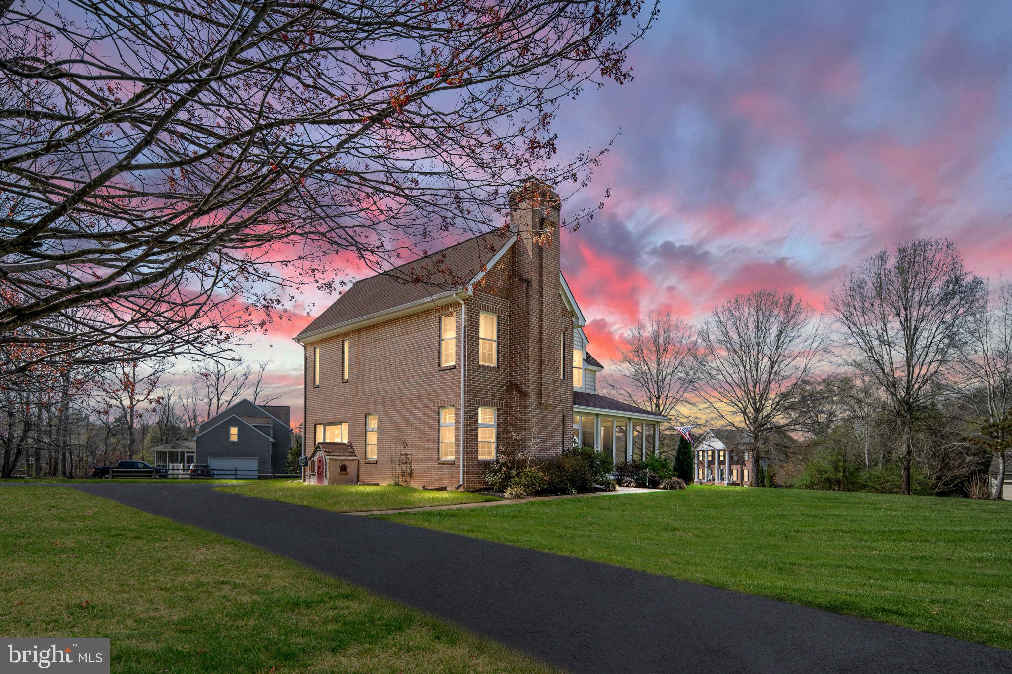 FOX CHASE - Residential