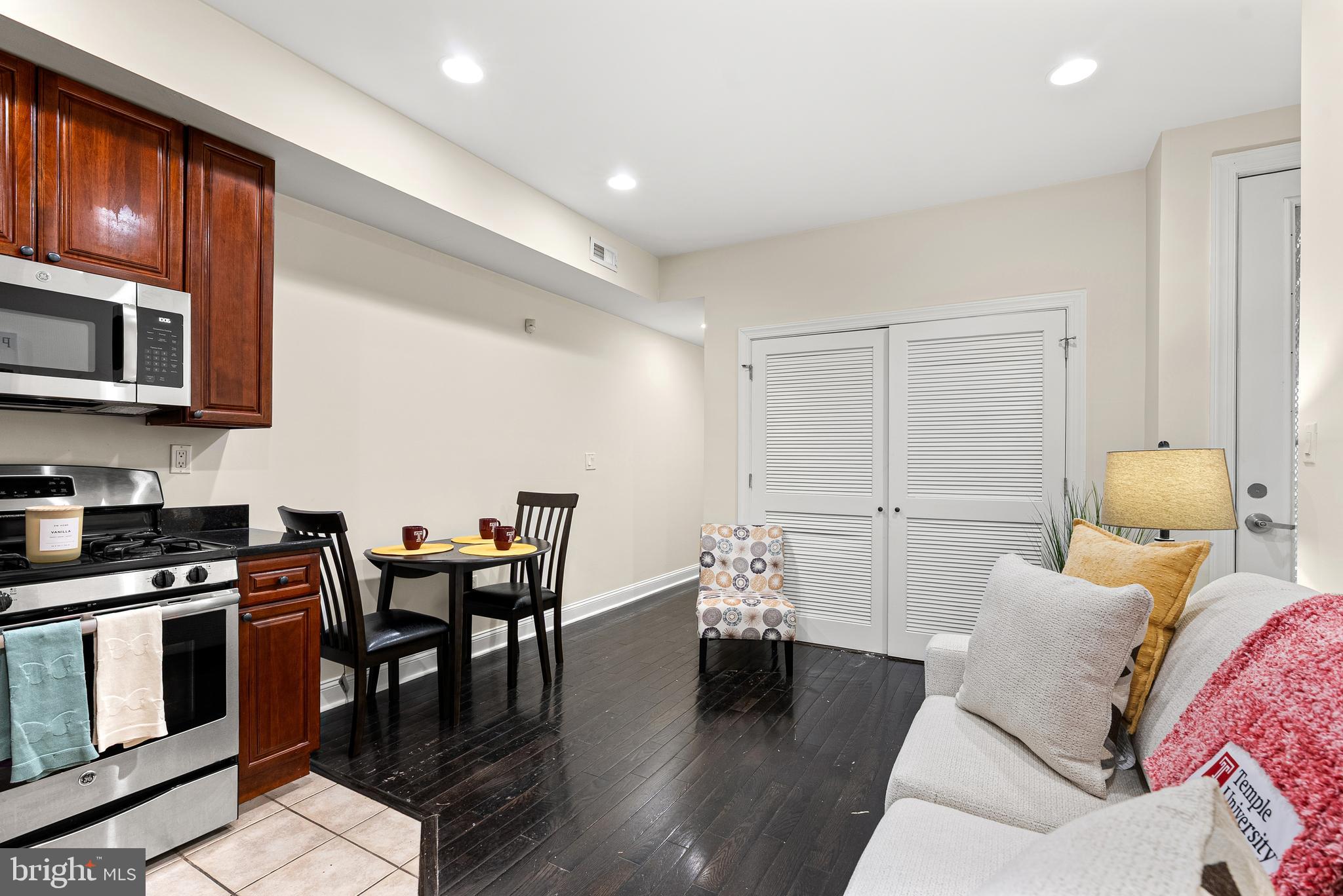 TEMPLE UNIVERSITY - Residential Lease