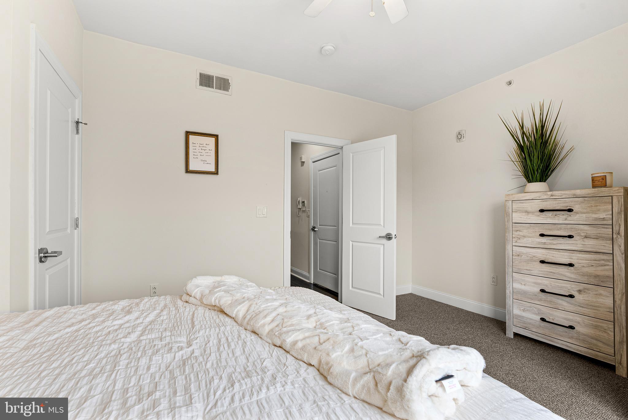 TEMPLE UNIVERSITY - Residential Lease