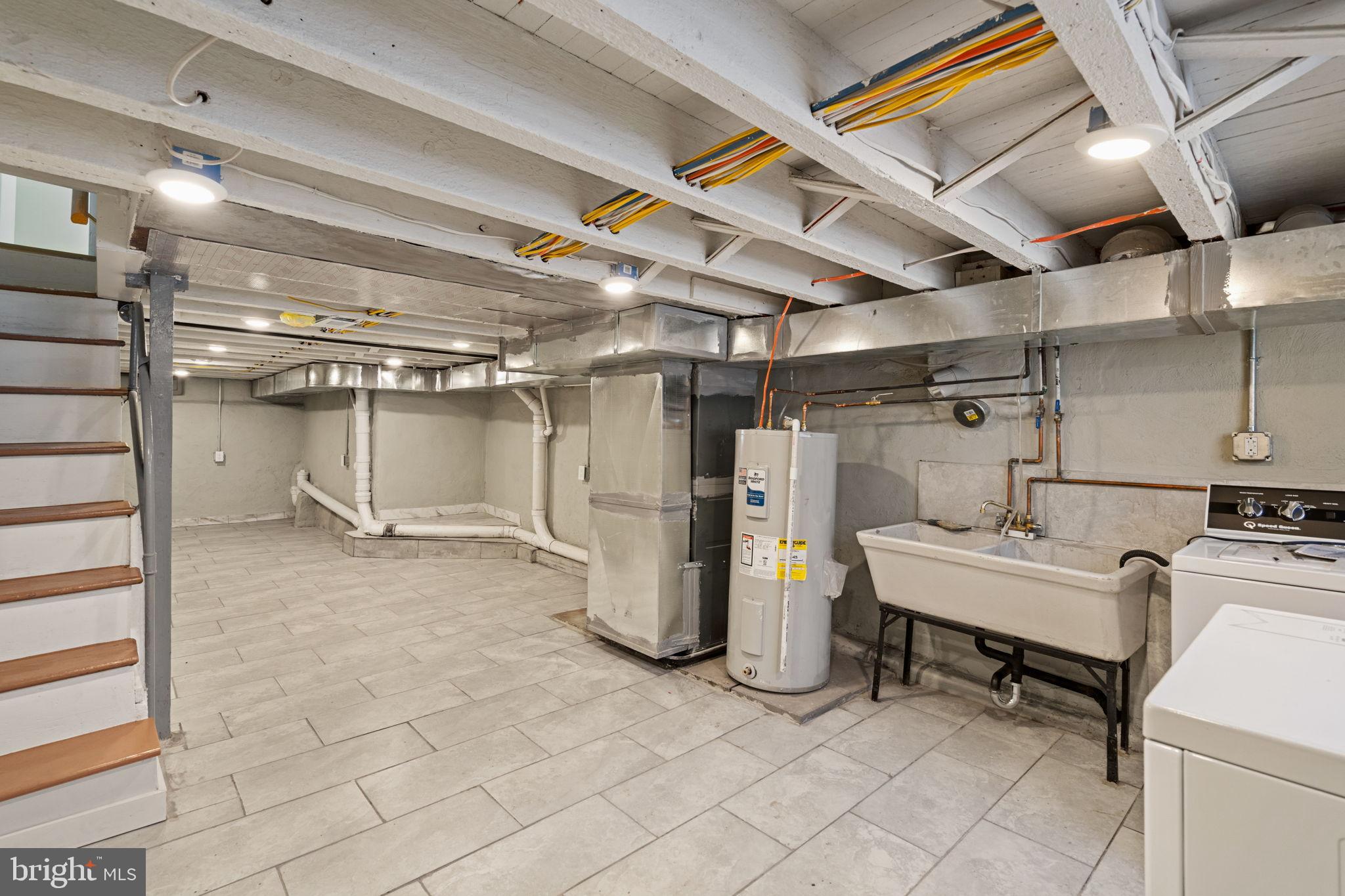 WEST PASSYUNK - Residential