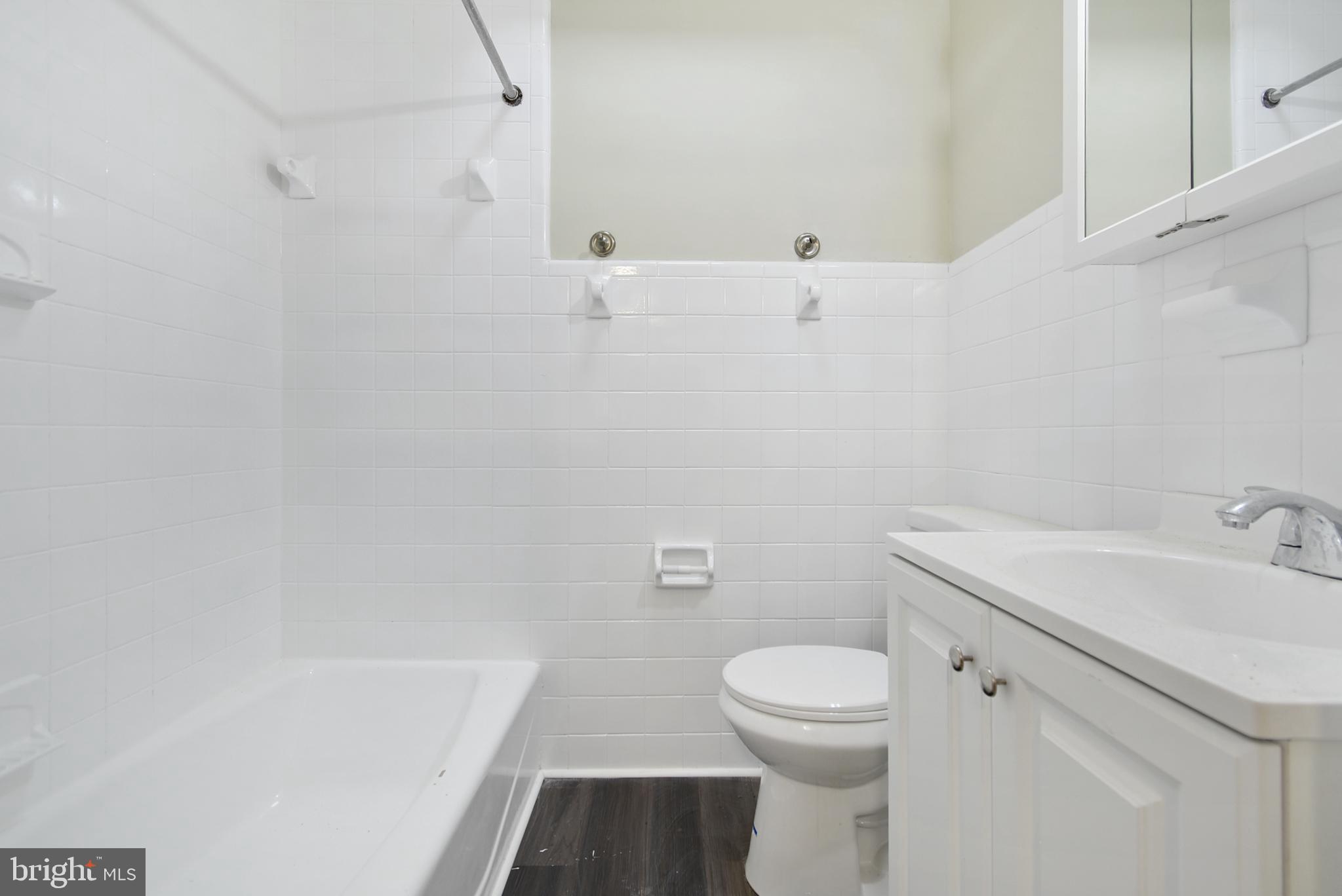 LANSDOWNE PARK - Residential