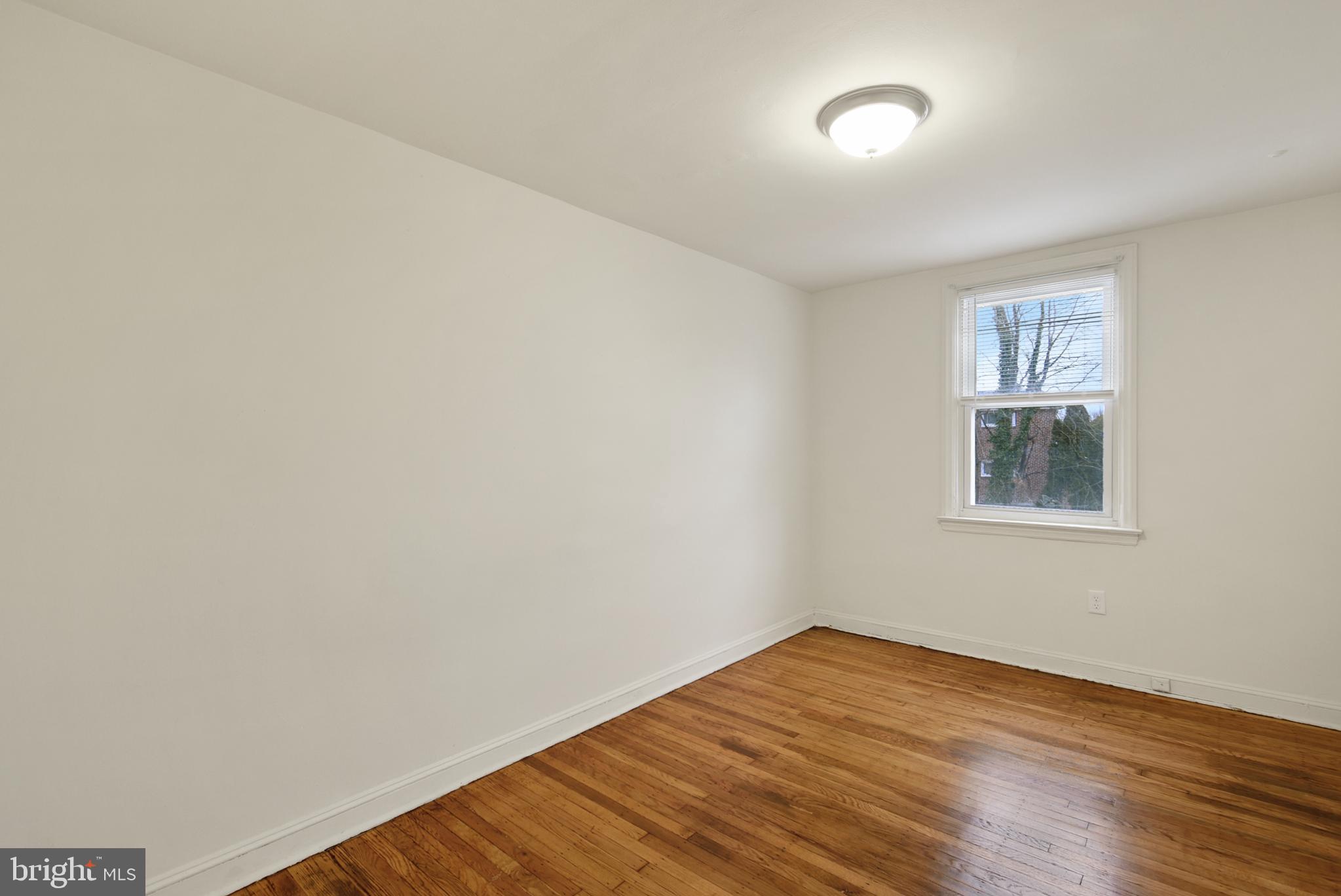 LANSDOWNE PARK - Residential