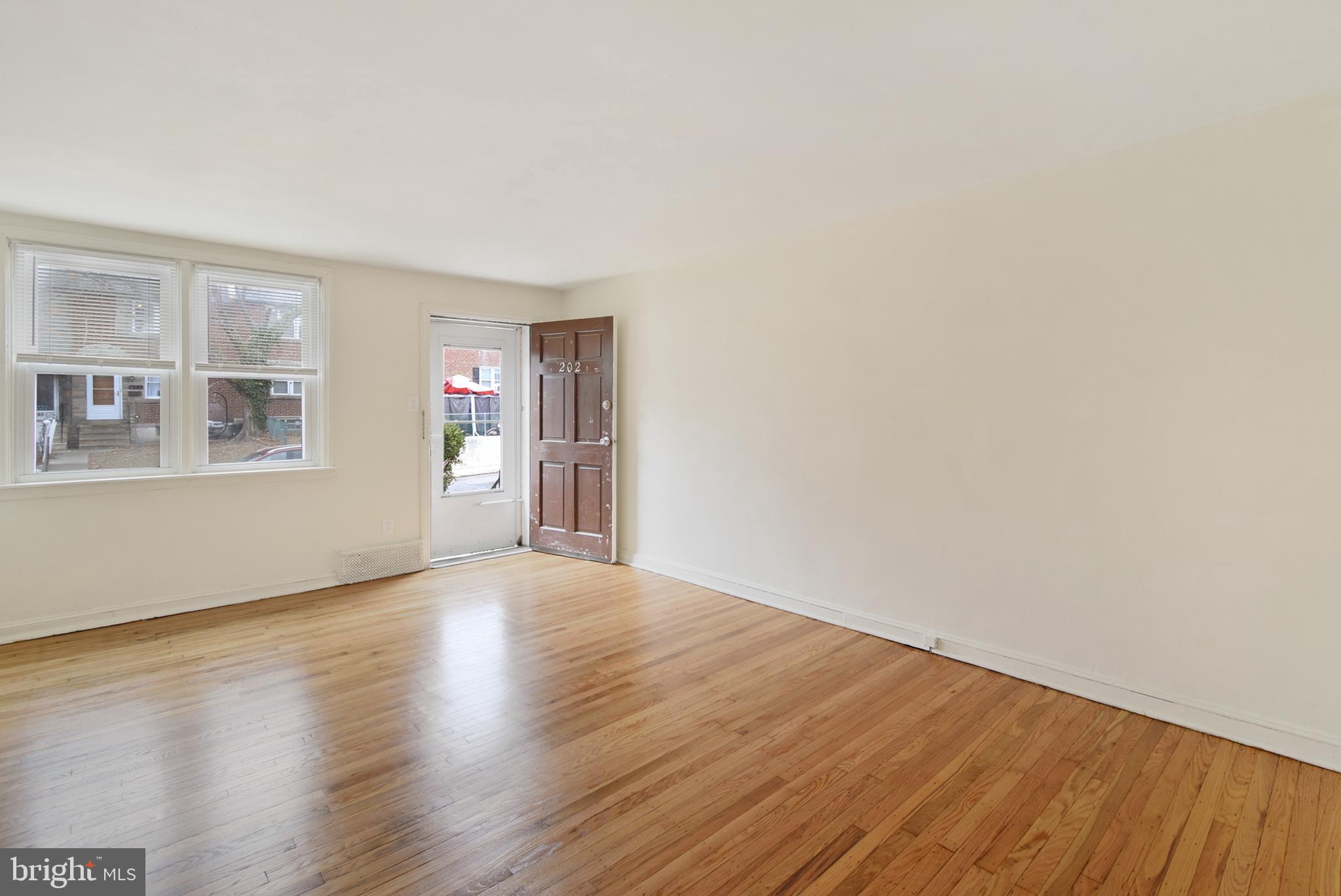 LANSDOWNE PARK - Residential