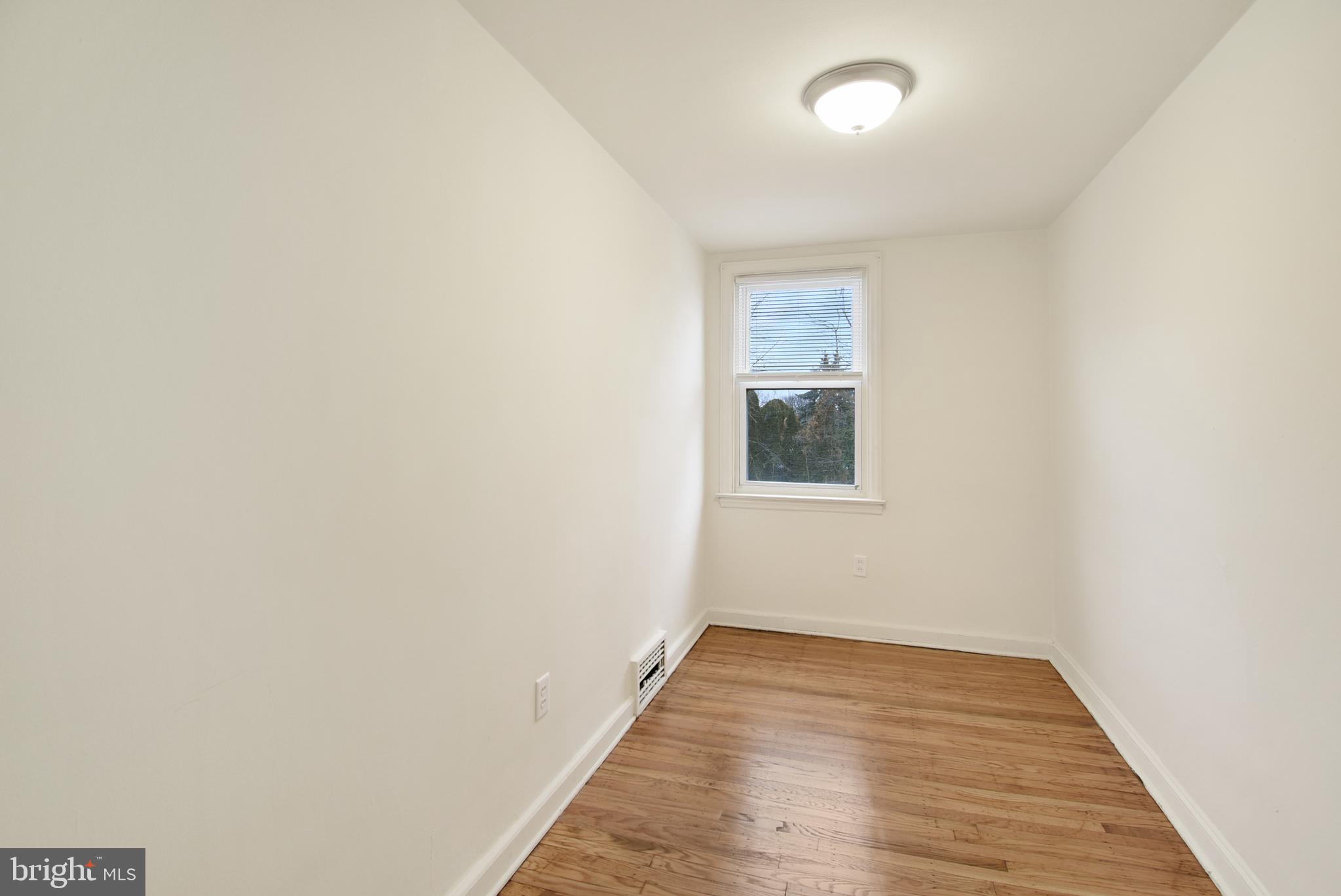 LANSDOWNE PARK - Residential