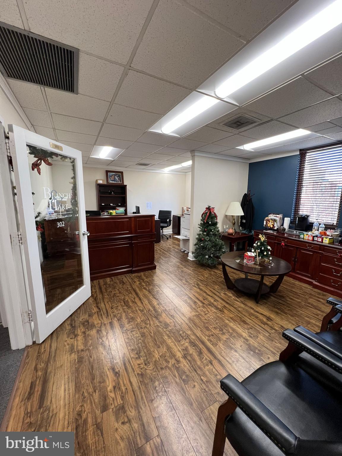 4085 CHAIN BRIDGE ROAD 302