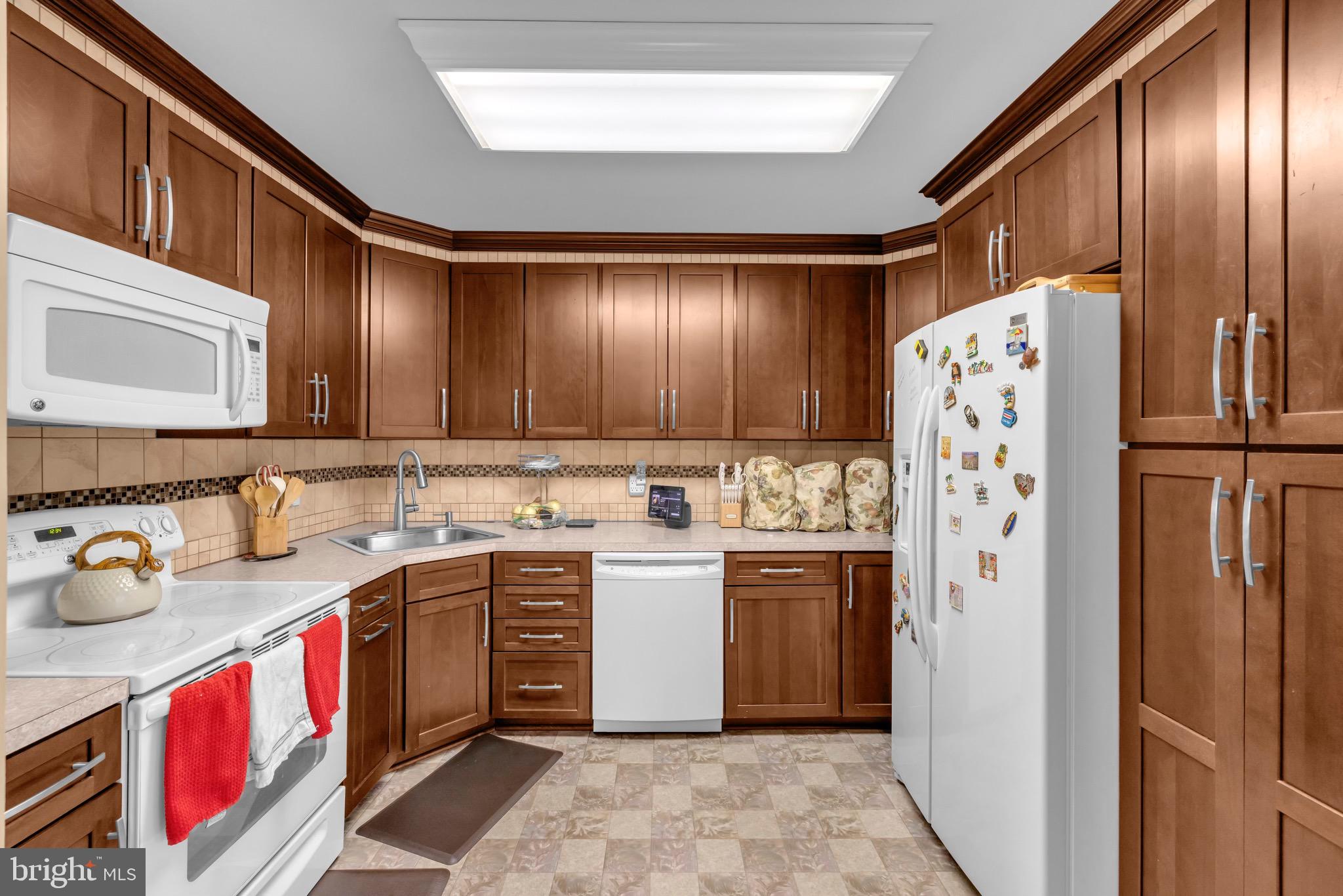 EDGEWOOD MEADOWS - Residential