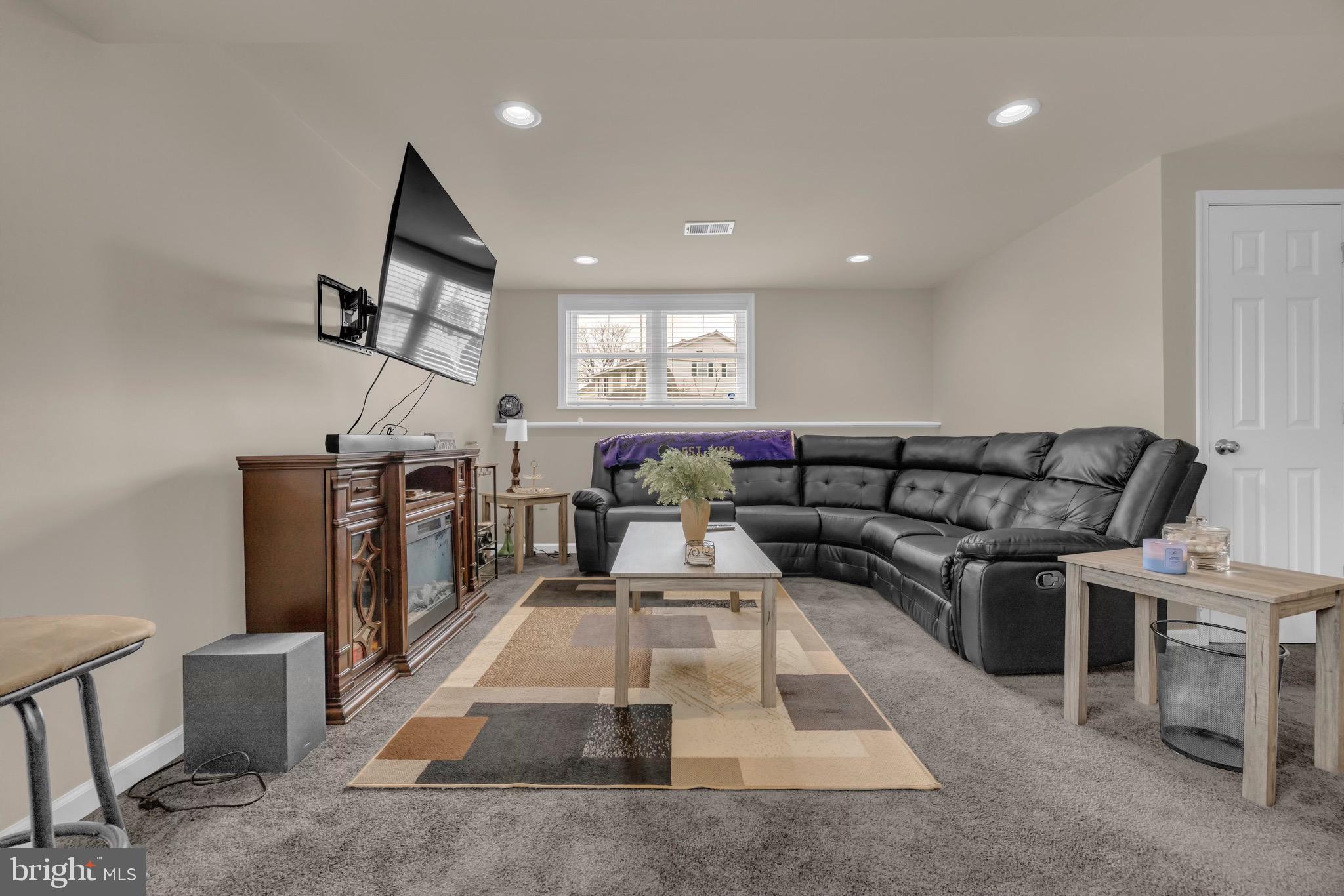 EDGEWOOD MEADOWS - Residential