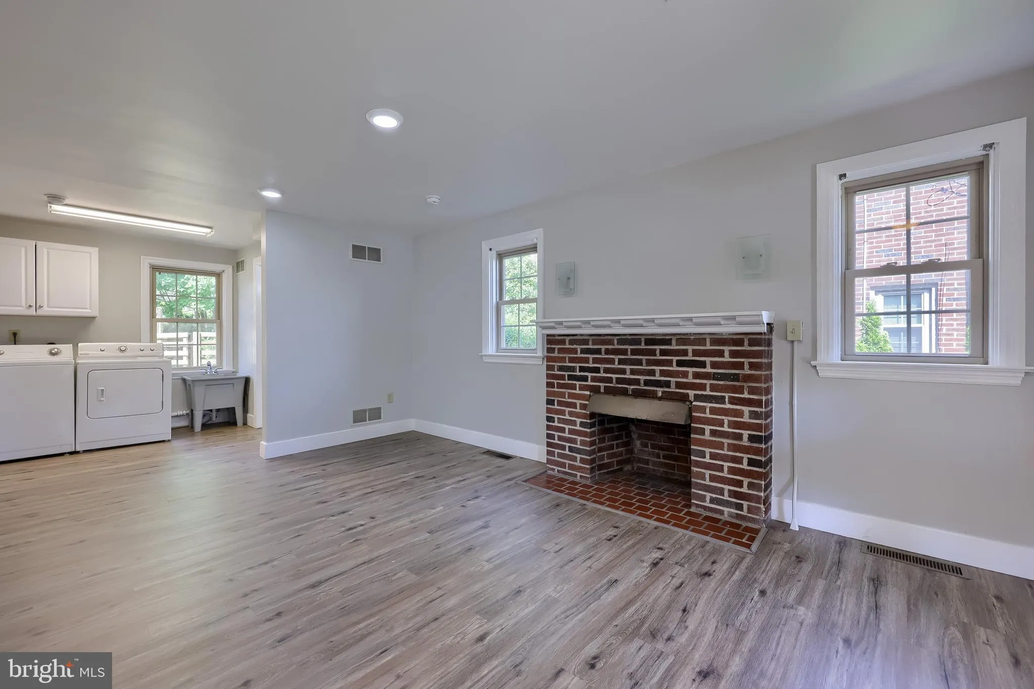 Lancaster, Pennsylvania 17603, United States, 4 Bedrooms Bedrooms, ,3 BathroomsBathrooms,Residential,Active,194448