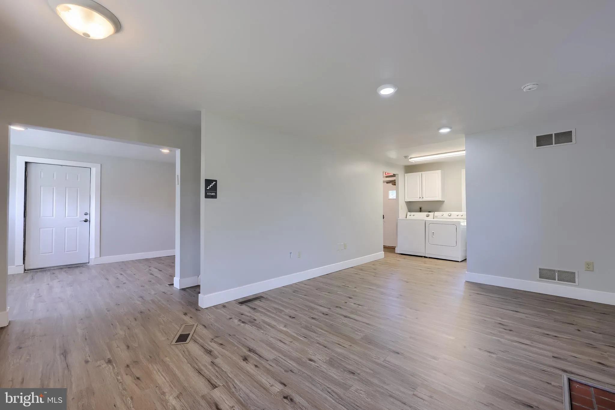 Lancaster, Pennsylvania 17603, United States, 4 Bedrooms Bedrooms, ,3 BathroomsBathrooms,Residential,Active,194448