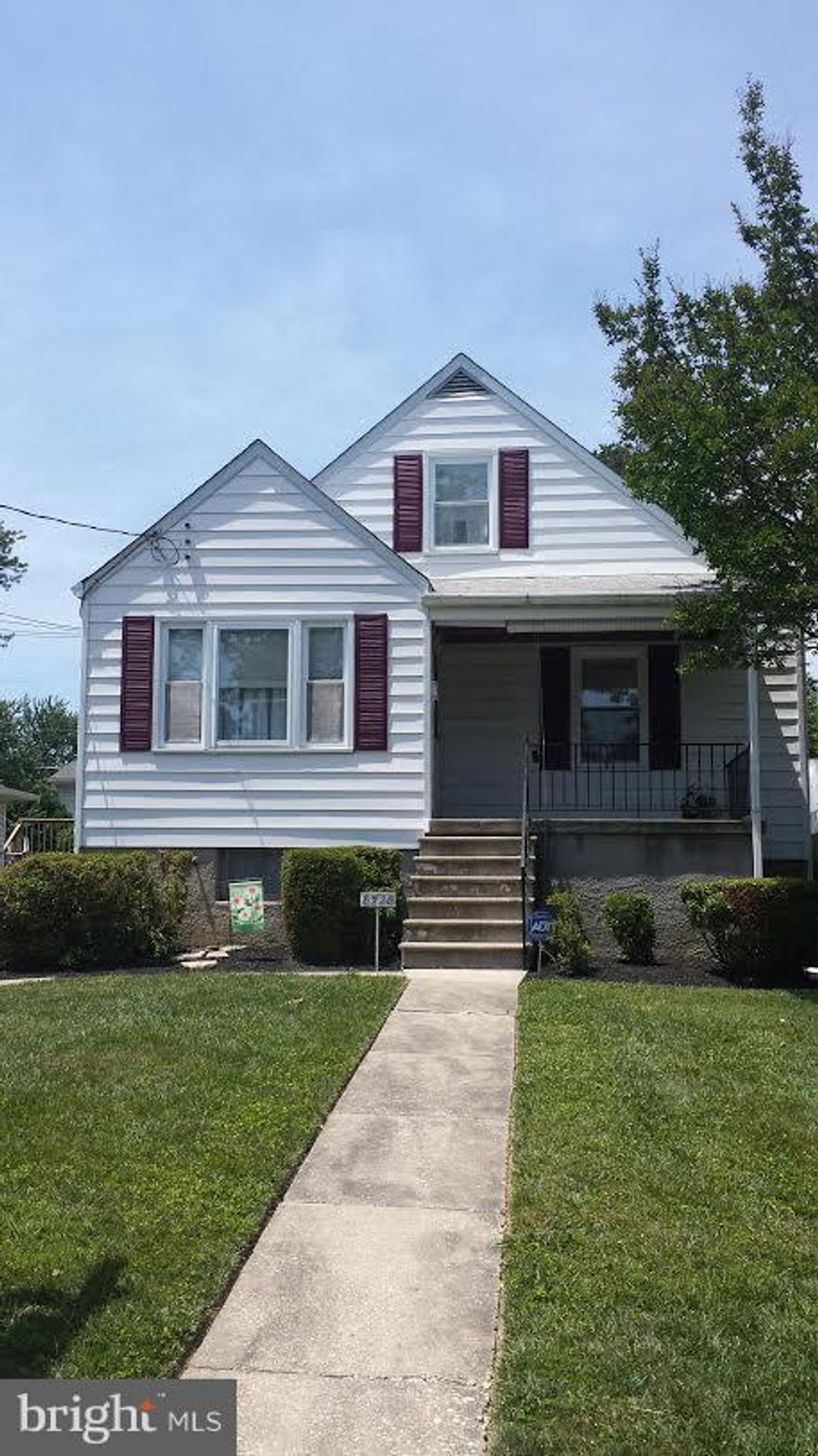 MAJOR UPDATES INCLUDE ROOF, HVAC AND TILT-IN DOUBLE HUNG WINDOWS.  HARDWOOD FLOORS UNDER ALL CARPETING. GORGEOUS, LEVEL REAR YARD, EXTENDS BEYOND FENCE.  TONS OF STORAGE SPACE.  DRY BASEMENT WAITING TO BE CUSTOMIZED BY YOU.  PRIVATE FLUSH IN BASEMENT.  VERY WELL MAINTAINED HOME BY 27 YEAR OWNER.  WELCOME HOME!!!