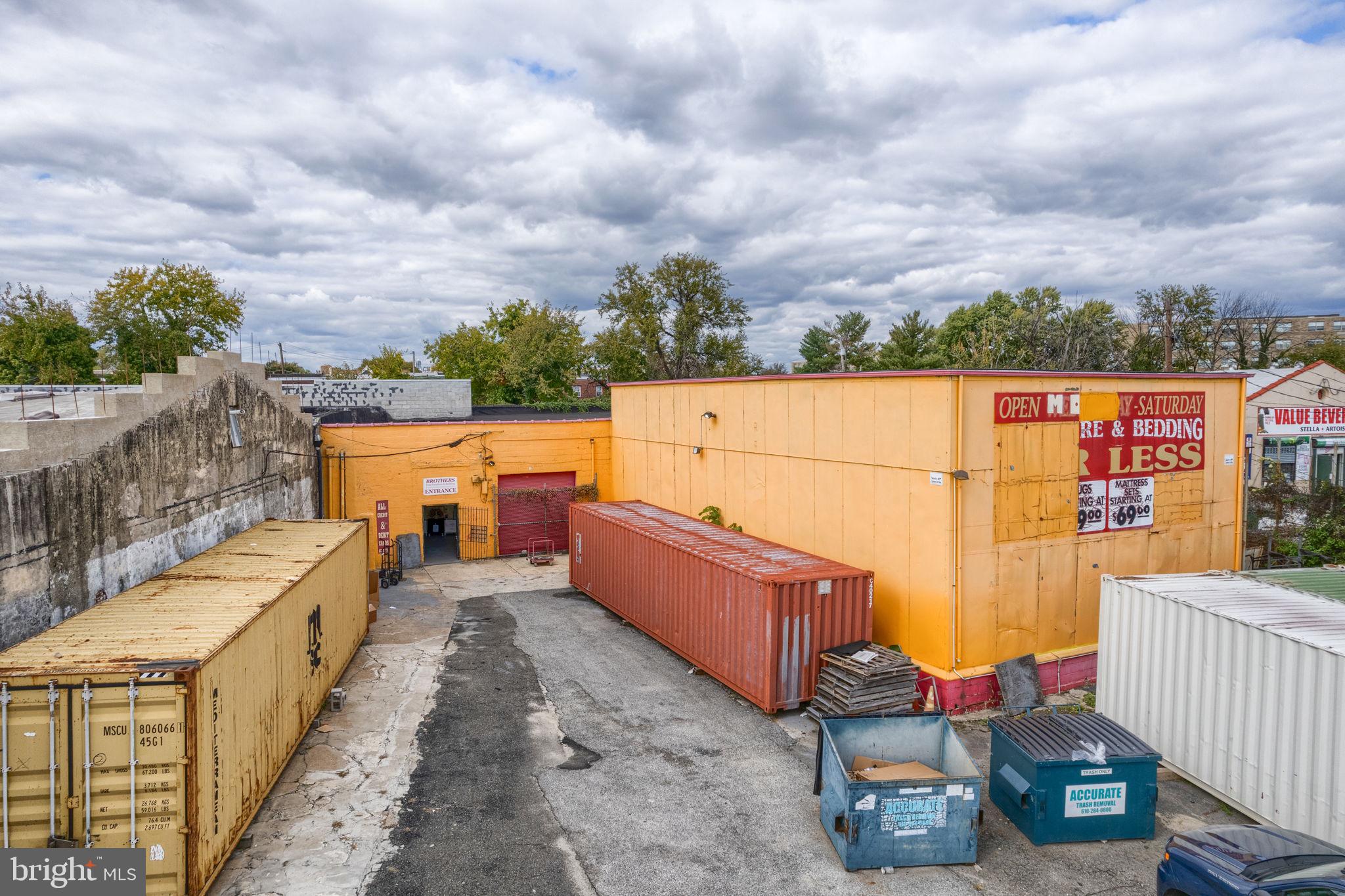 PHILADELPHIA (SOUTHWEST) - Commercial Sale