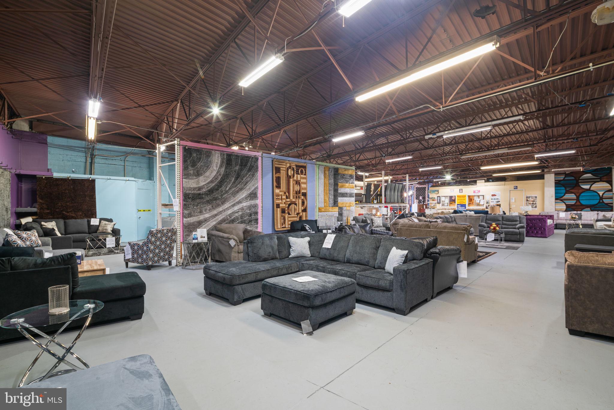 PHILADELPHIA (SOUTHWEST) - Commercial Sale