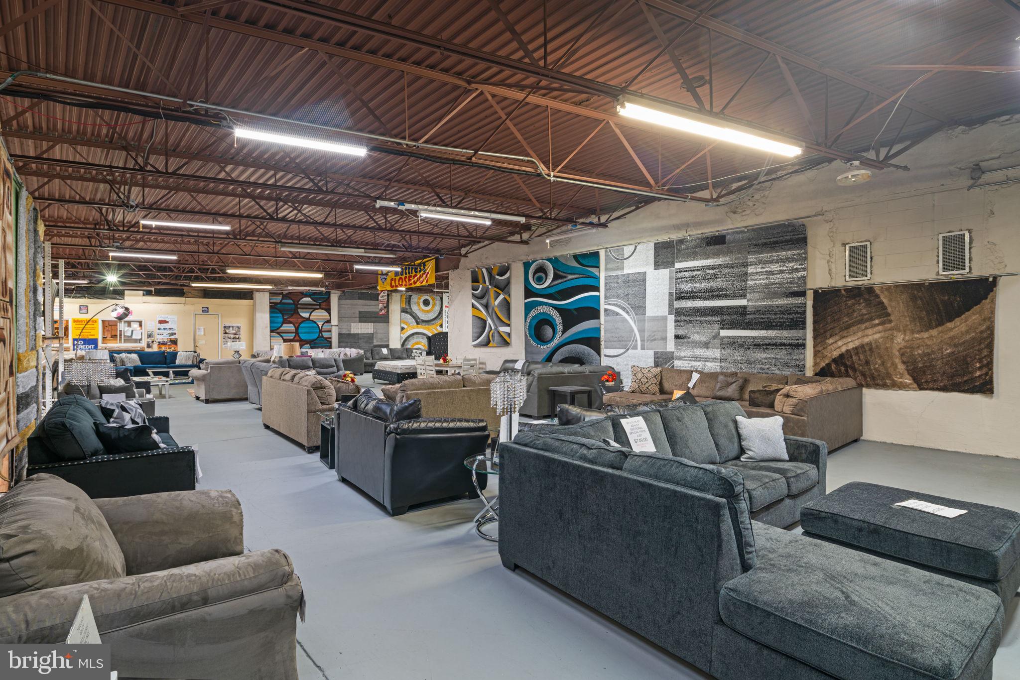 PHILADELPHIA (SOUTHWEST) - Commercial Sale