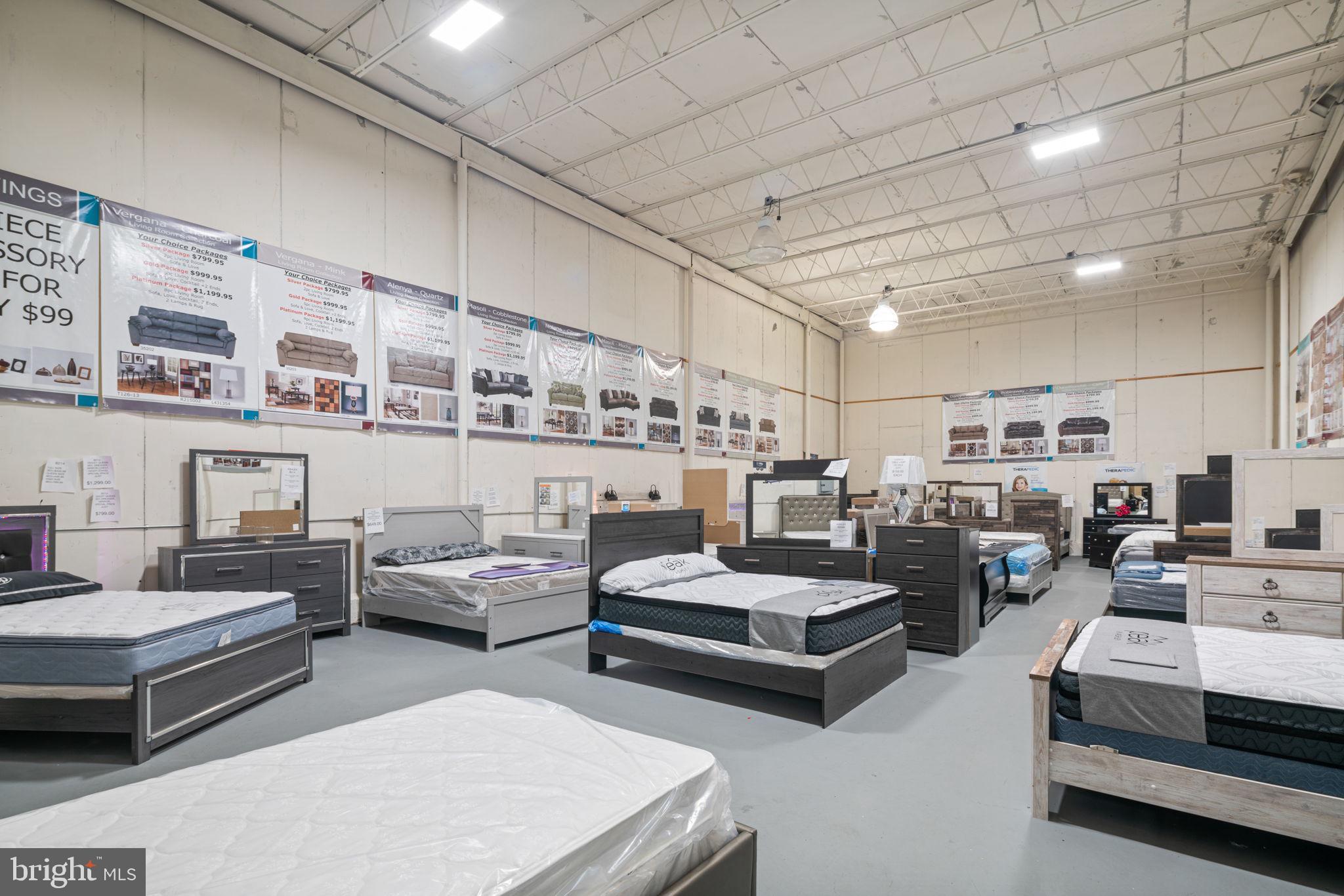 PHILADELPHIA (SOUTHWEST) - Commercial Sale